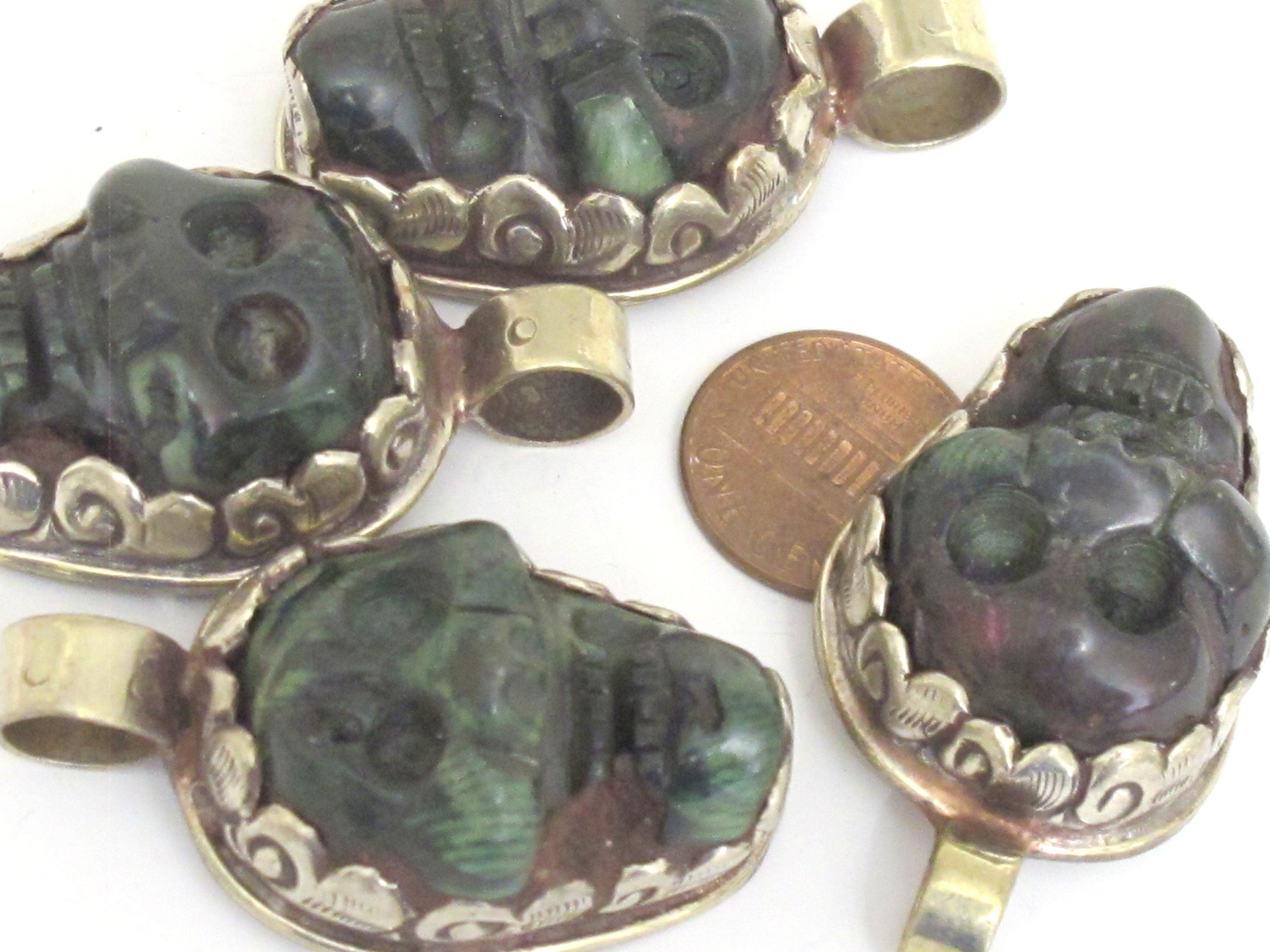 1 Pendant - Gorgeous tribal carved skeleton skull head face green agate gemstone pendant with floral carving - PM348P