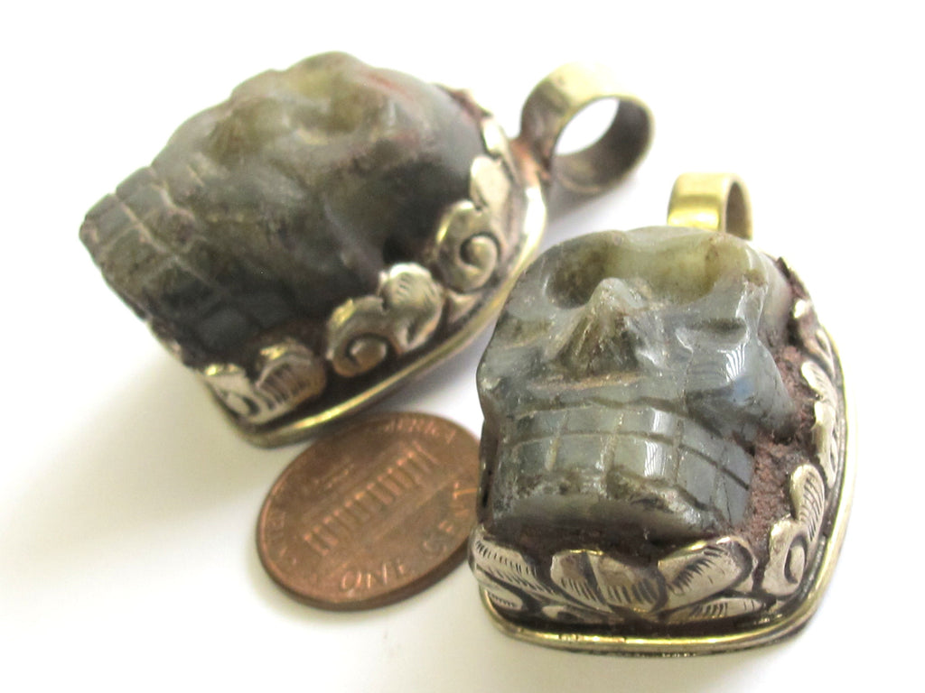 1 Pendant - Gorgeous tribal carved skeleton skull head face labradorite gemstone pendant with floral carving - PM348R