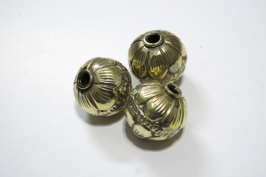 1 BEAD - Large Size 19 -20 mm Tibetan brass repousse floral design oval rondele shape beads Nepal beads Tibetan beads lotus beads BD996