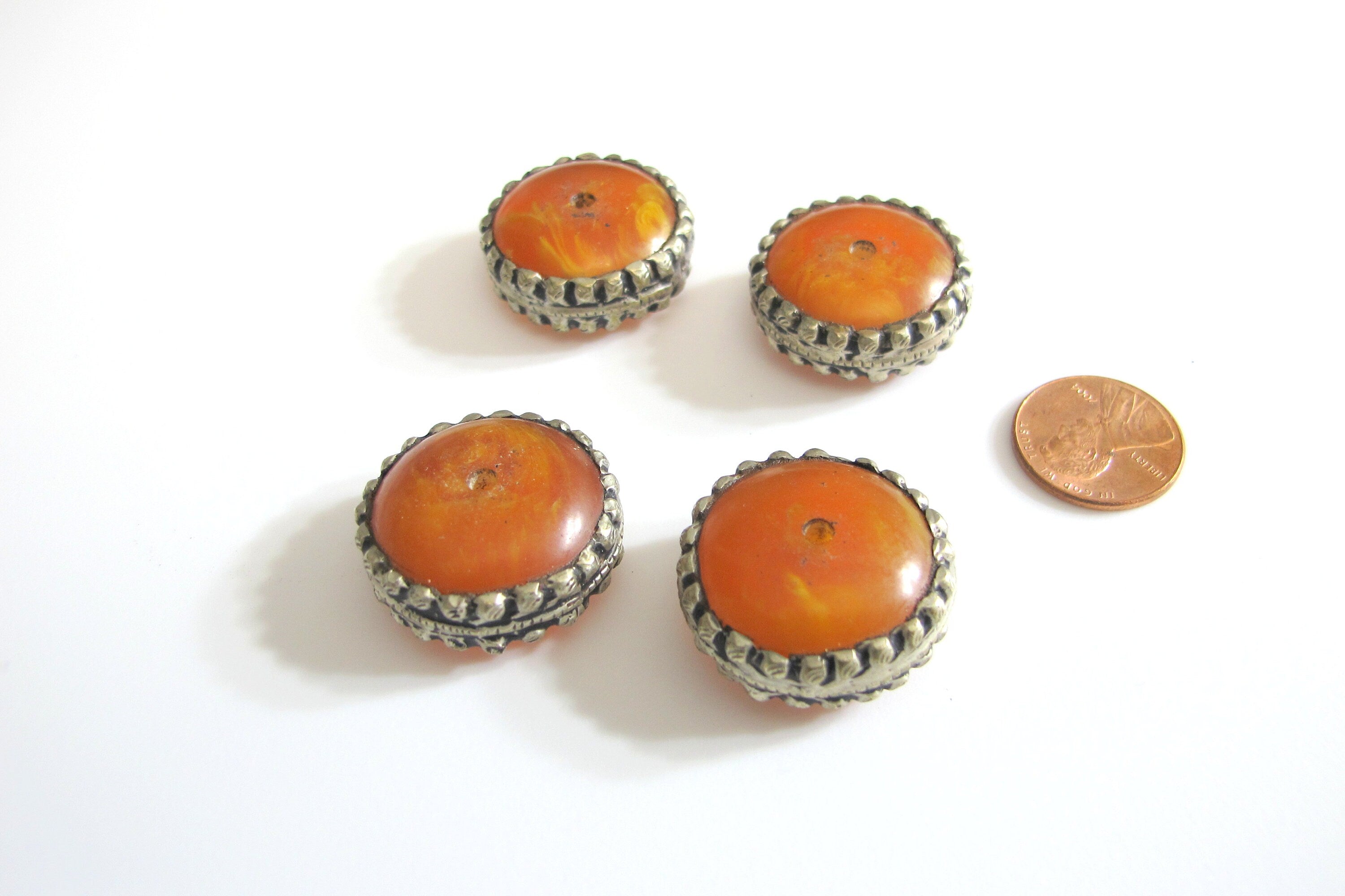 1 BEAD - Tibetan bead copal bead Beautiful large disc wheel shape tibetan silver encased honey copal resin focal pendant bead - BD168