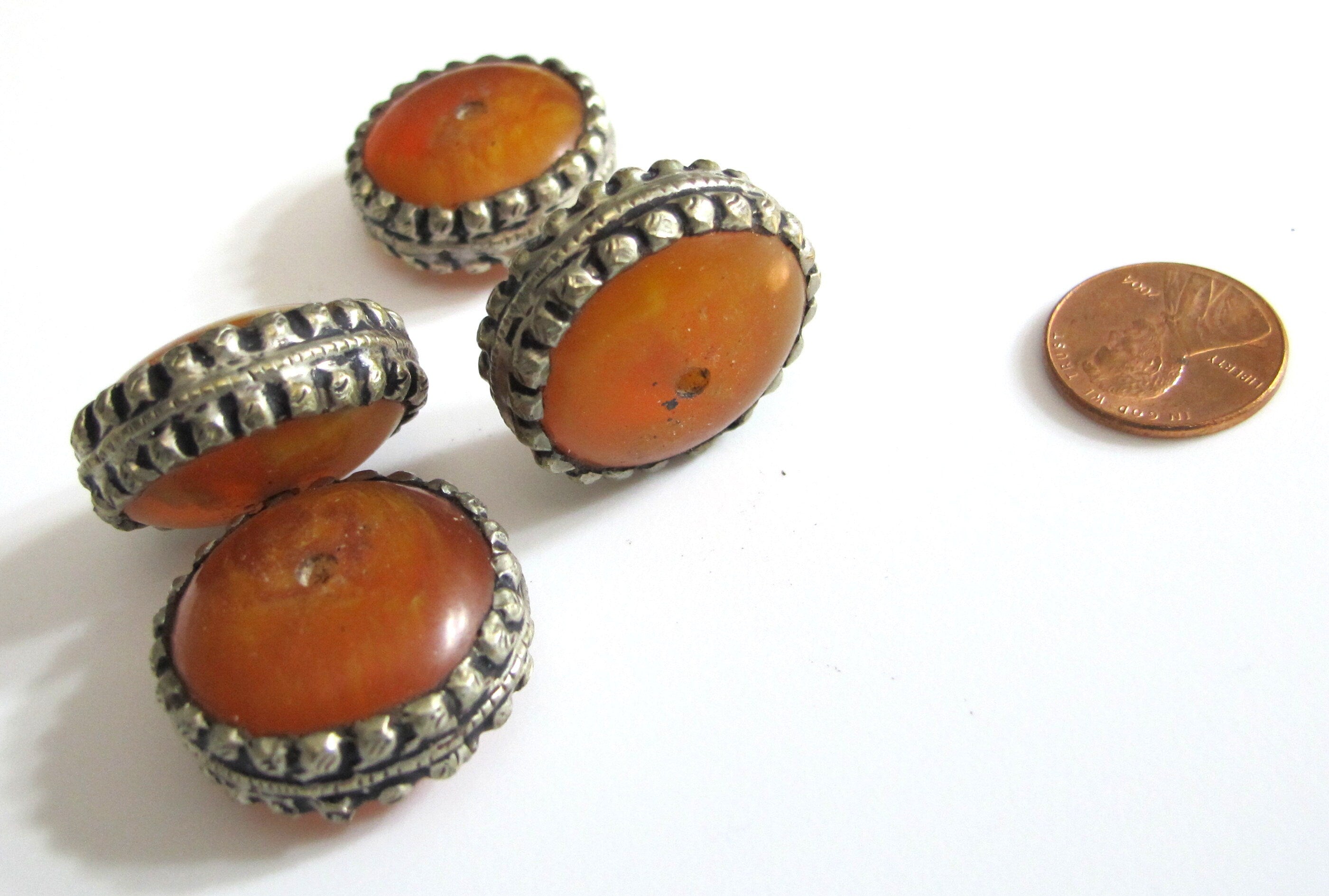 1 BEAD - Tibetan bead copal bead Beautiful large disc wheel shape tibetan silver encased honey copal resin focal pendant bead - BD168