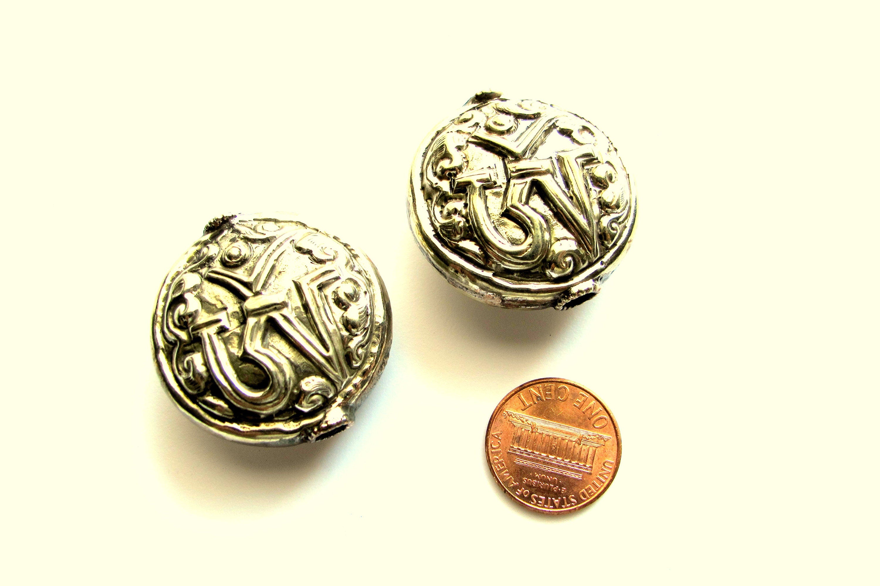 1 Bead - Large size Tibetan silver OM inscribed floral repousse beads round disc shape om aum mantra yoga meditation bead supply - BD140A