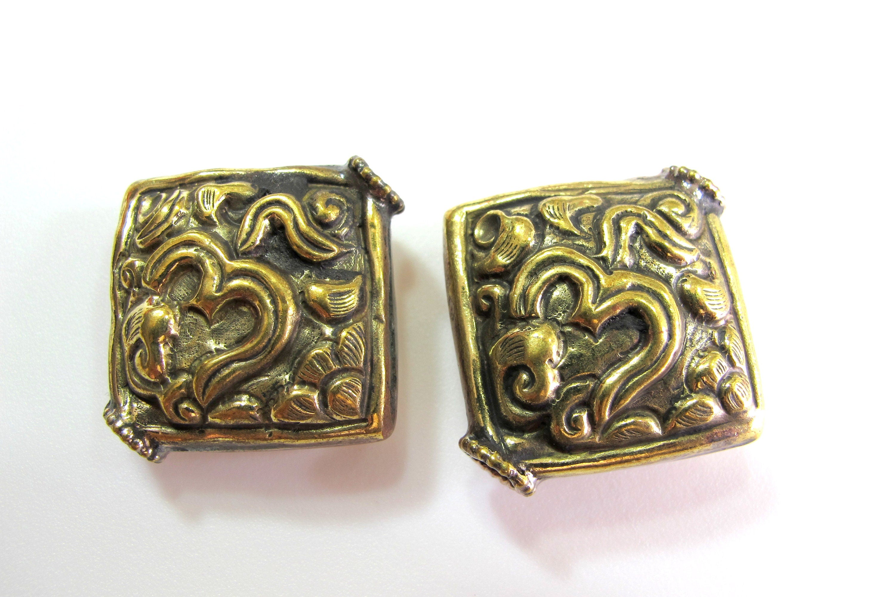 1 Bead - Tibetan OM bead tibetan brass beads om ohm mantra beads nepal beads antiqued finish square kite shape nepalbeadshop BD249