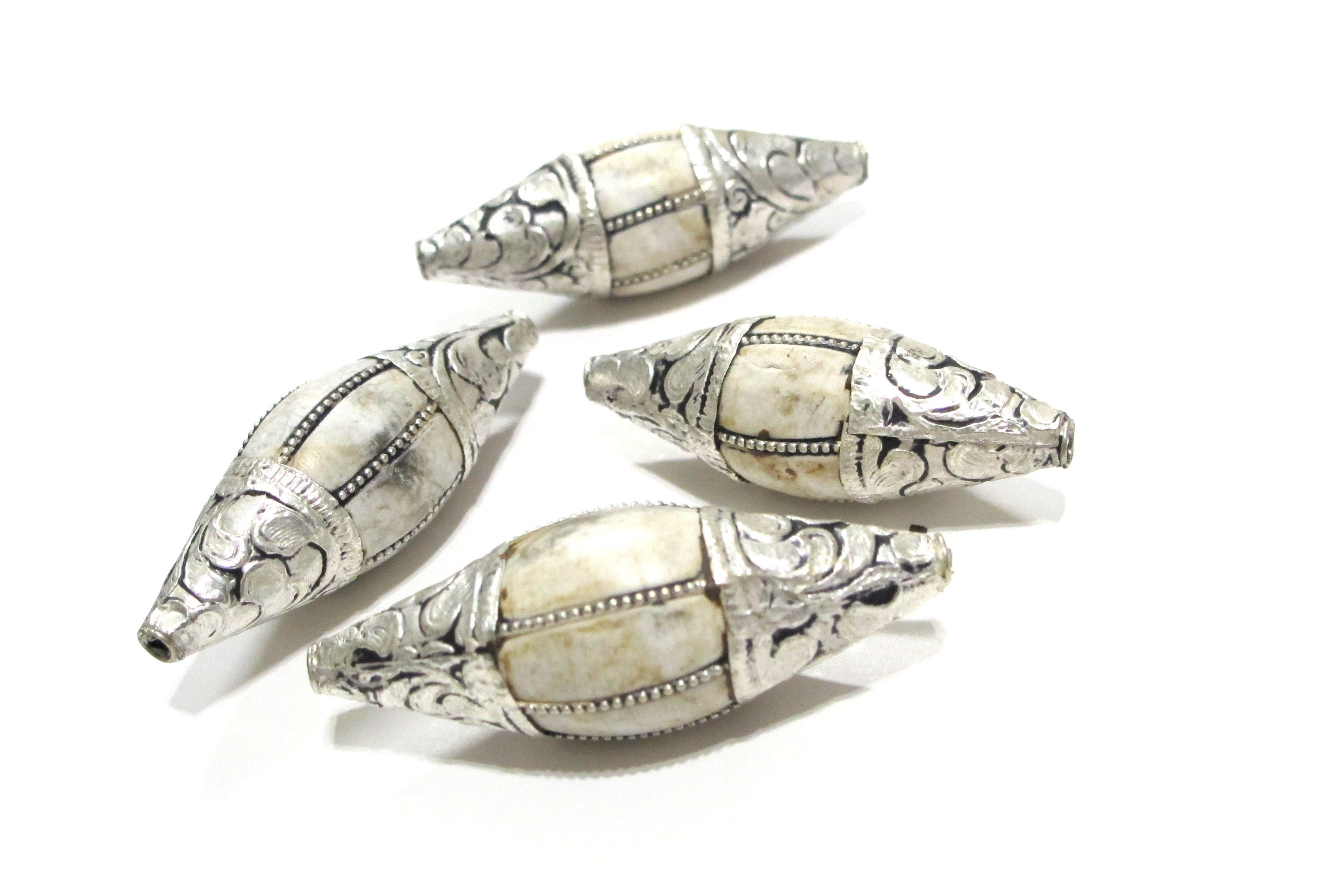 1 Bead - Ethnic Nepal conch shell beads tibetan silver capped shell beads naga conch shell beads grooved wire inlaid design CH078