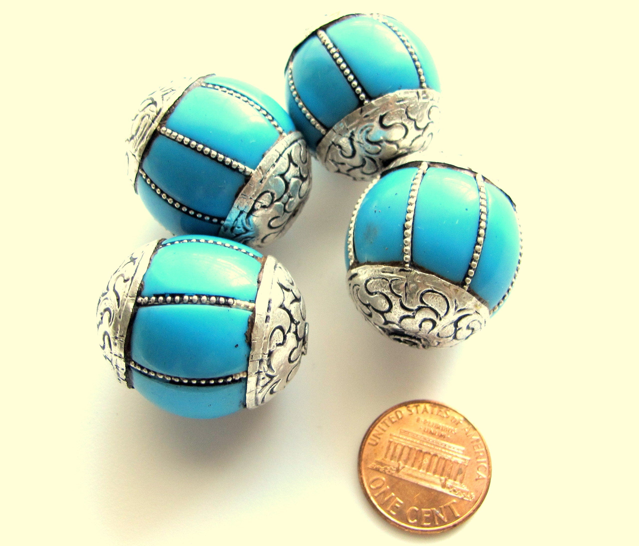 1 Bead- Large grooved melon shape Tibetan silver blue copal resin bead - BD283