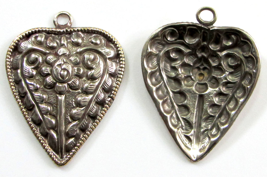 1 tibetan charm pendant - Gorgeous Heart shape Tibetan antiqued silver color finish lotus flower symbol light weight charm Nepal- PM705F