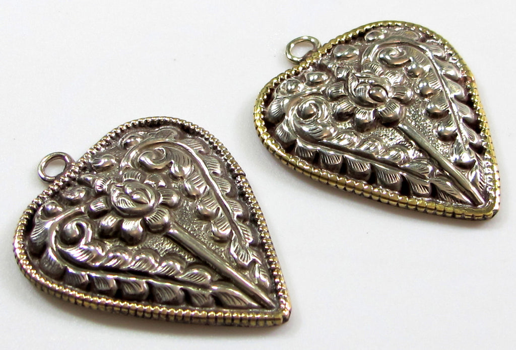 1 tibetan charm pendant - Gorgeous Heart shape Tibetan antiqued silver color finish lotus flower symbol light weight charm Nepal- PM705F