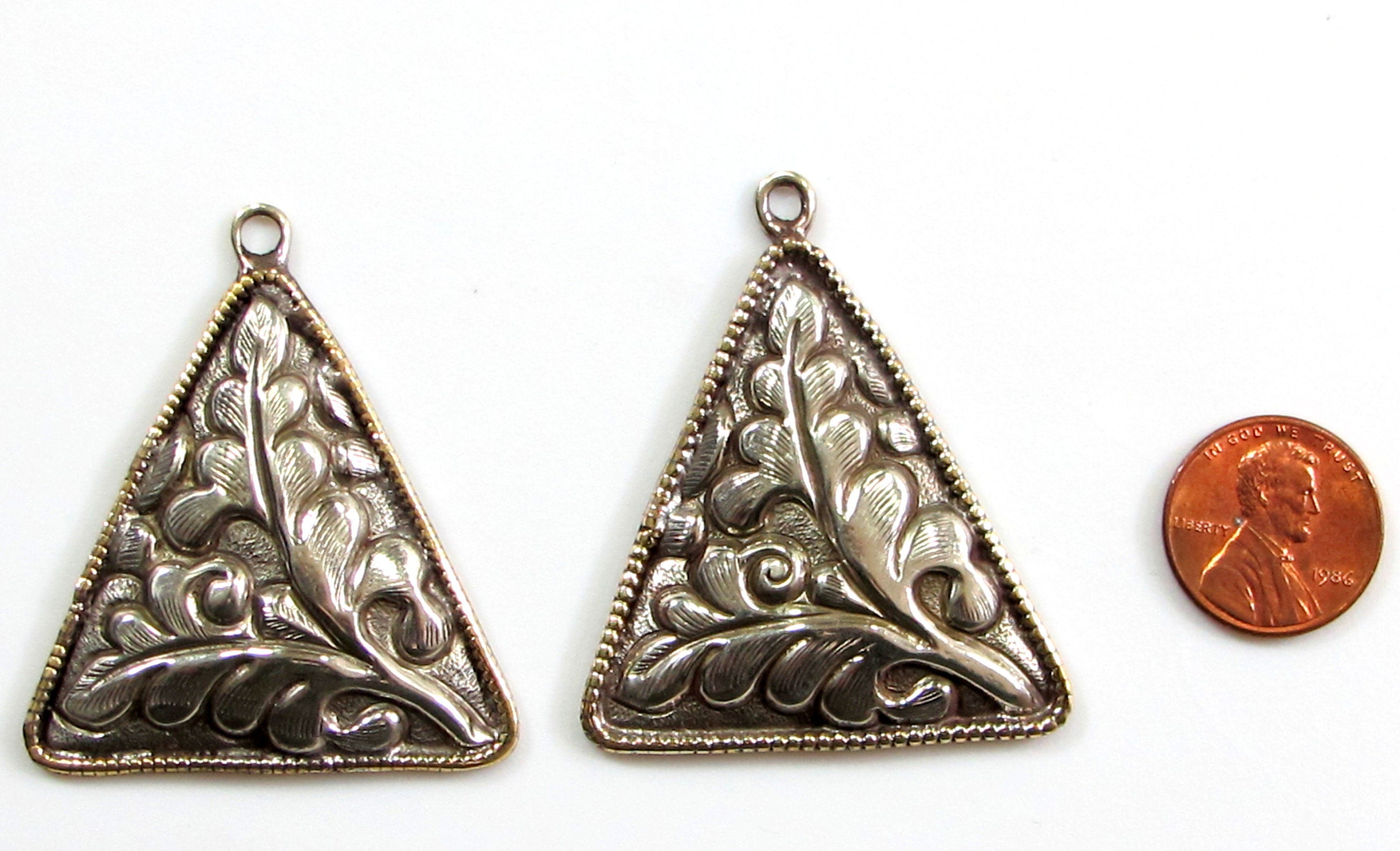1 charm pendant - Triangle shape Tibetan antiqued silver finish floral leaf repousse Nepalese pendant light weight charm Nepal- PM705D
