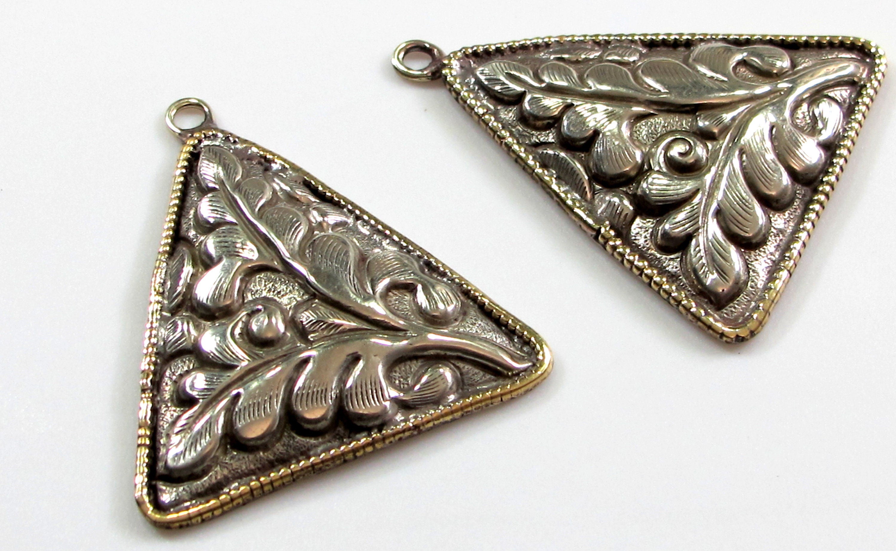 1 charm pendant - Triangle shape Tibetan antiqued silver finish floral leaf repousse Nepalese pendant light weight charm Nepal- PM705D