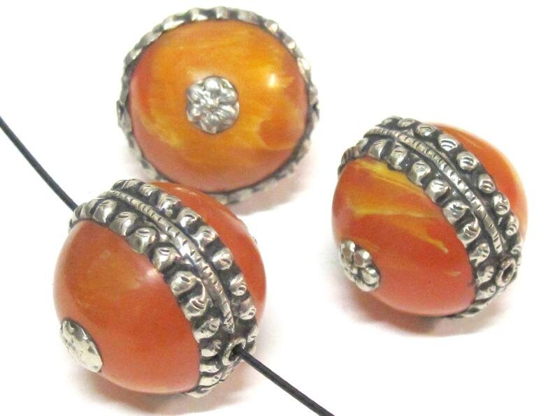 1 BEAD - Tibetan antiqued silver finish encased thick Resin bead Nepal focal beads - BD458