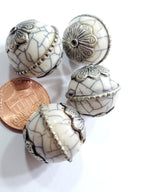 1 Bead - Tibetan bead white cream color crackle resin silver color capped floral design bead Nepal beads Tibetan beads - BD189
