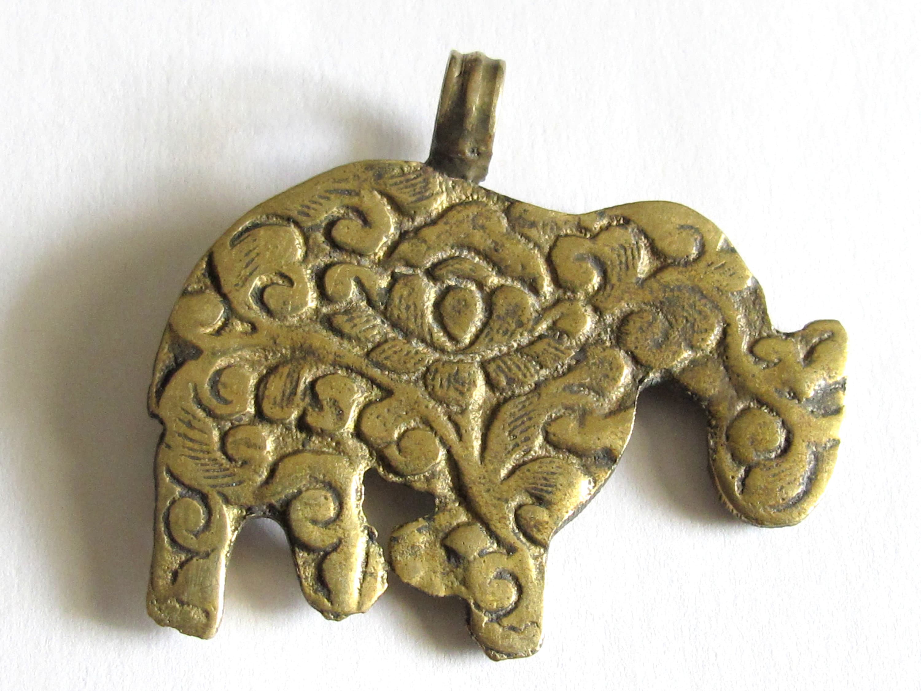 1 Pendant - elephant pendants -Tibetan brass elephant pendant antiqued finish with coral inlay Lotus flower carving - PM526B