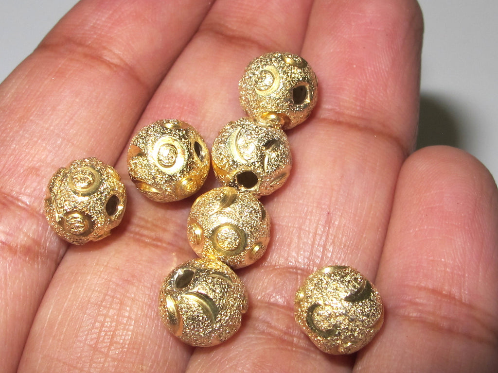 2 Beads- Gold color plated ethnic round oval shape beads- 8 mm - BD562D
