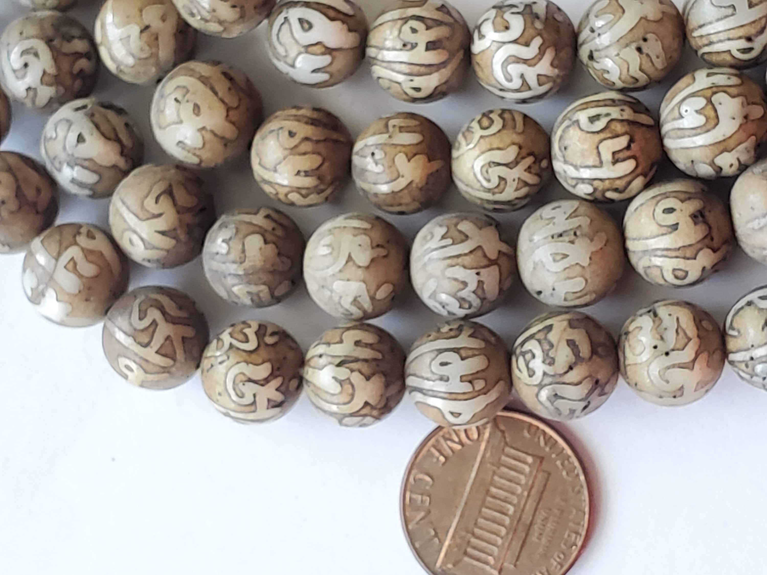 8 BEADS - 10 mm size Tibetan Om mantra etched ethnic naga conch shell beads - CH079