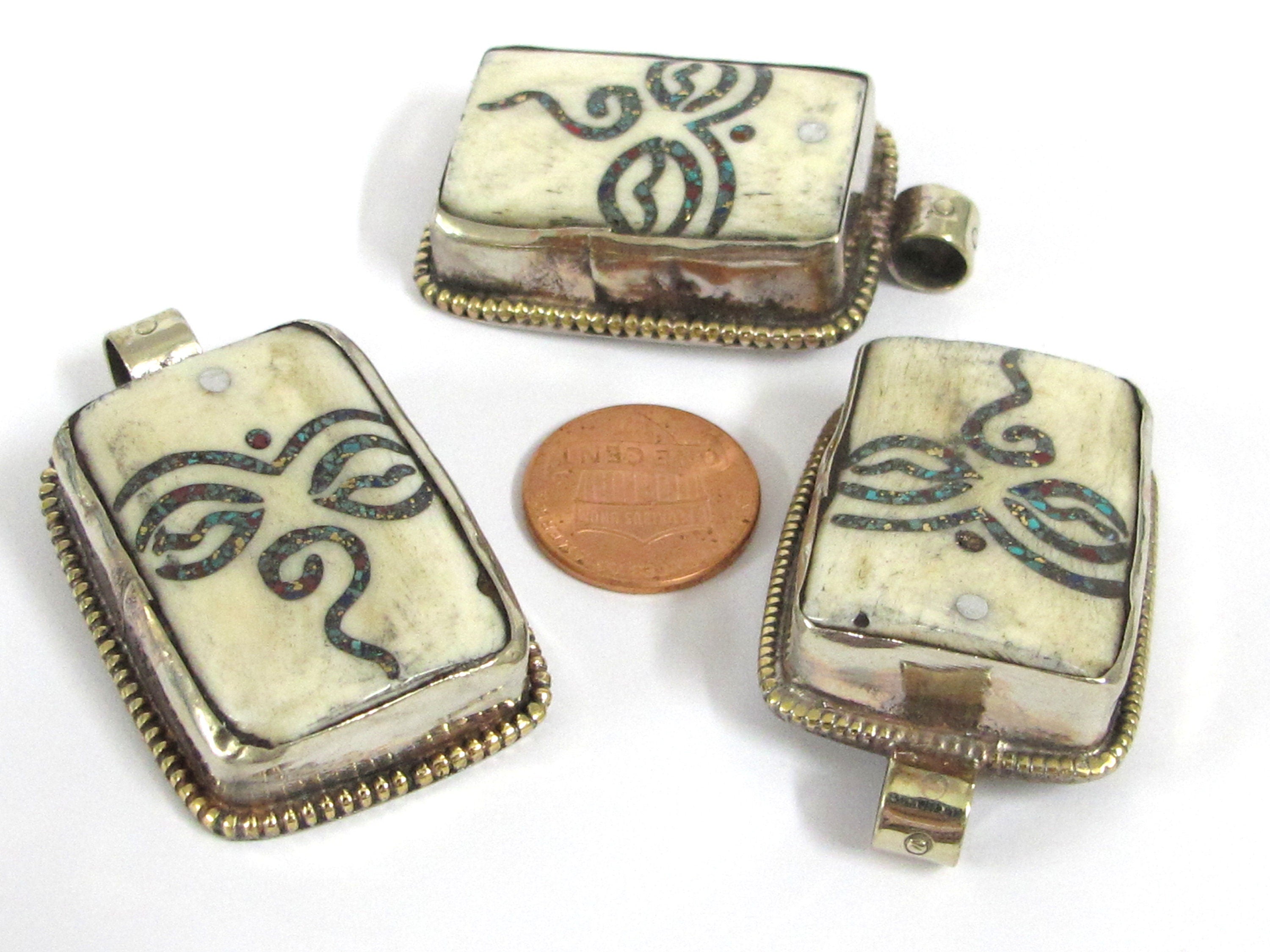 1 Tibetan Buddha eye pendant - Ethnic Tibetan cream color Buddha eye pendant with turquoise inlay Nepal bone pendant - PB016B