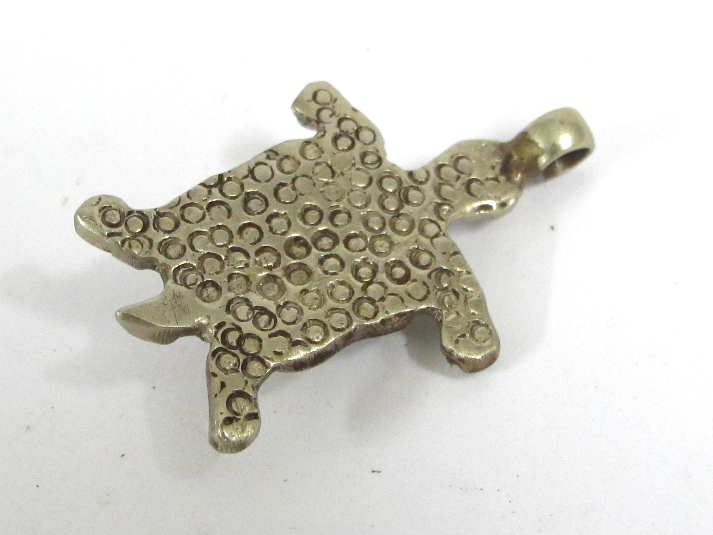 Tibetan silver turtle pendant with inlay and skin design carving on reverse side - PM623B