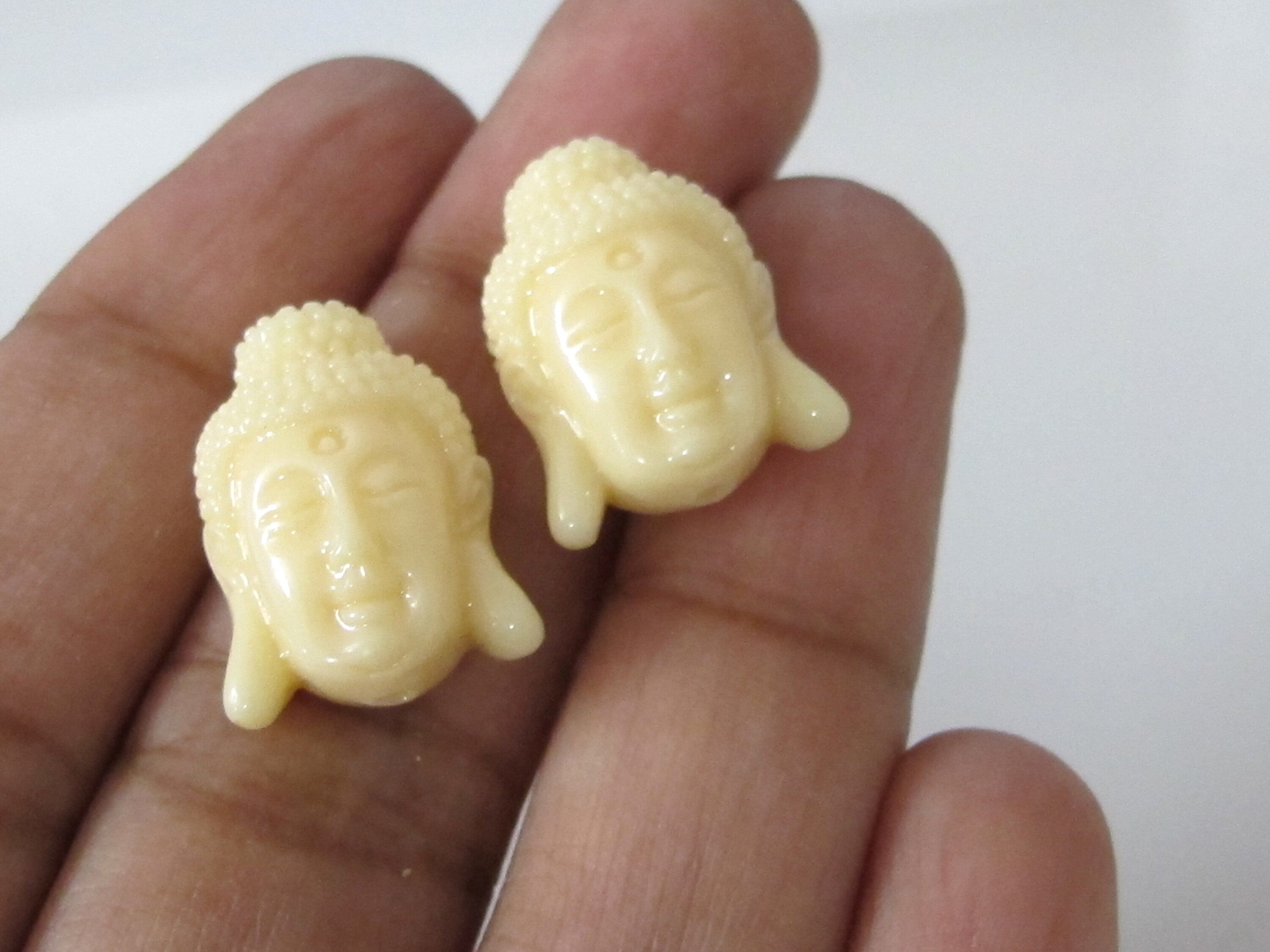 4 BEADS - Cream resin Buddha beads buddah face beads mala making supplies 13 mm x 18 mm - BD599G