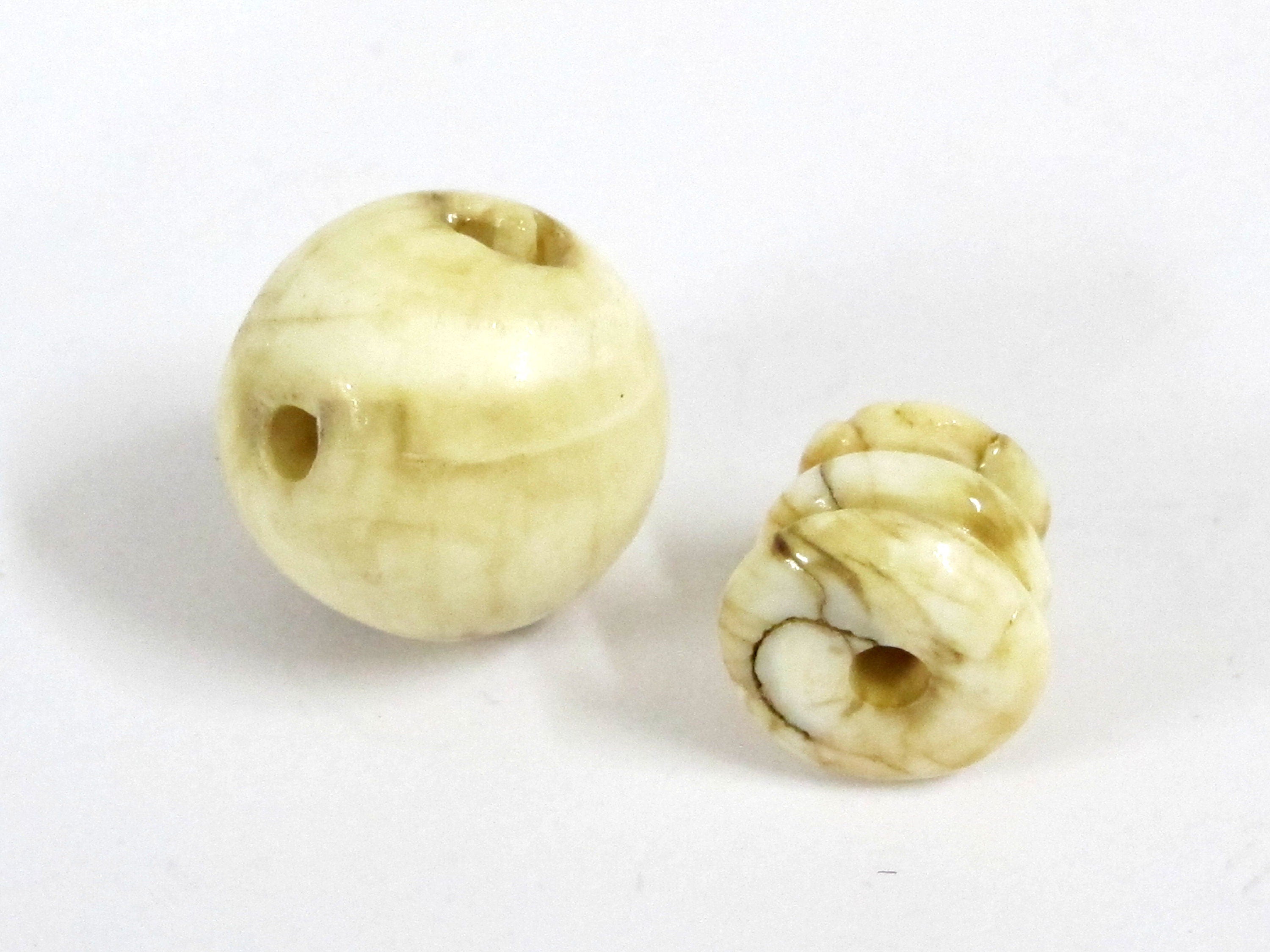 1 Guru Bead 3 hole shell bead for mala making connector tibetan bead shell guru beads Nepal nepalbeadshop - GB071
