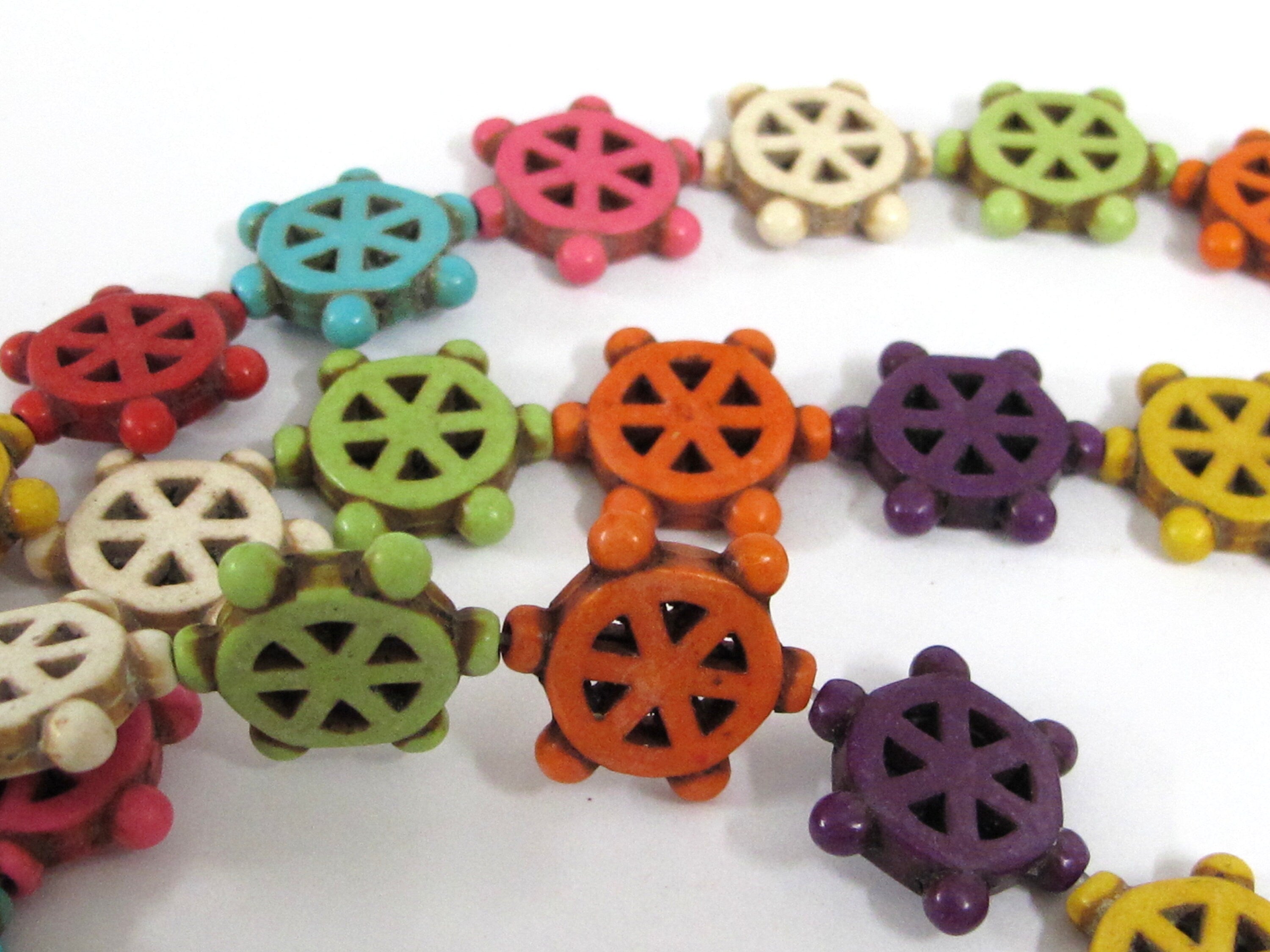 10 beads - 18 mm wide - Colorful ship wheel beads - colorful howlite nautical ship wheel helm symbol charm beads - GM129M