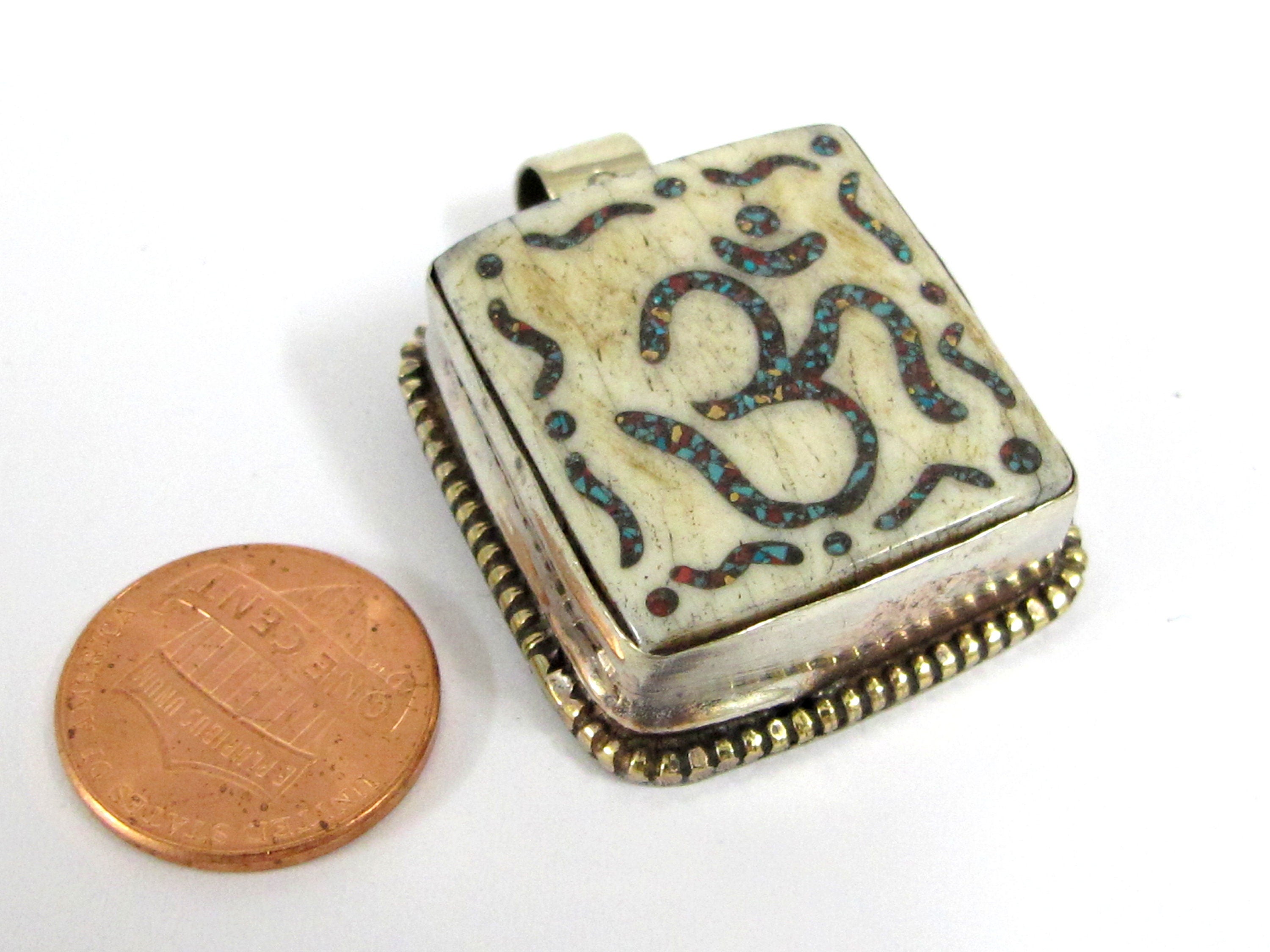 1 Tibetan Om pendant - Ethnic Tibetan Nepal cream color Om pendant with turquoise inlay upcyled cattle bone pendant - PB016A