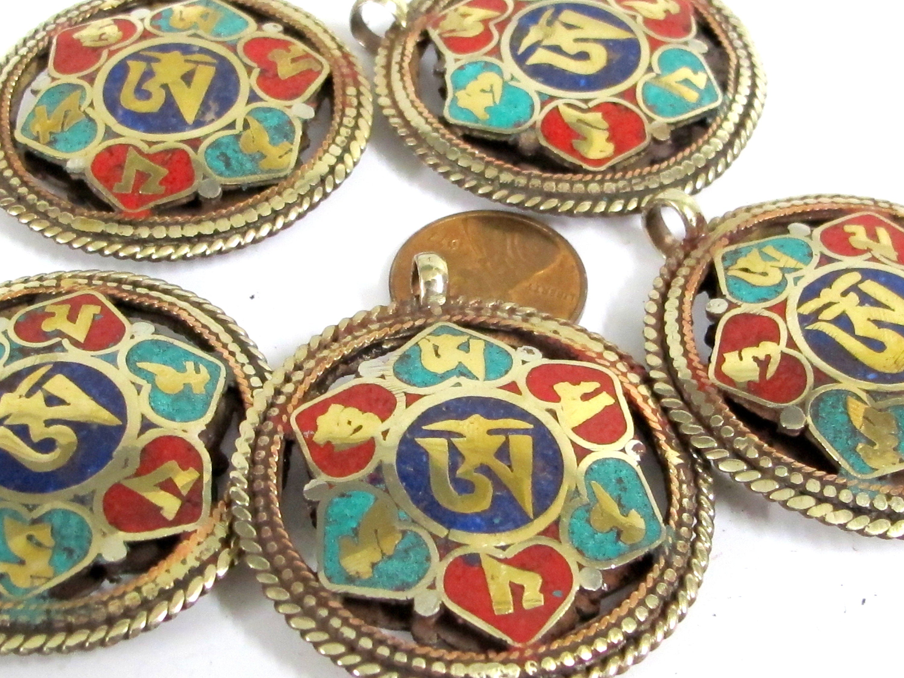 1 Pendant - Reversible Om Kalachakra mantra Brass filigree pendant lapis turquoise inlay aum prayer pendant from Nepal - PM529G