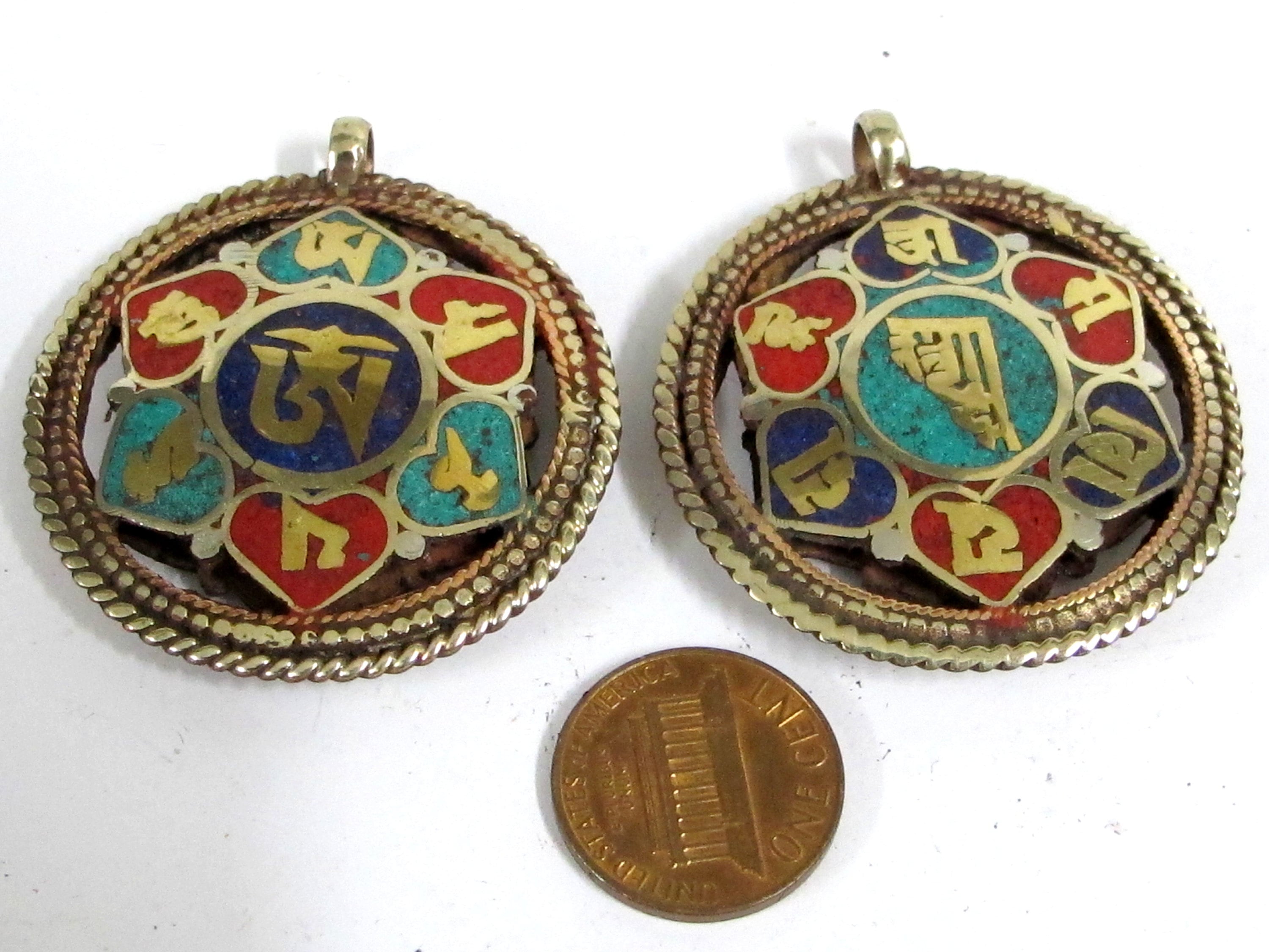 1 Pendant - Reversible Om Kalachakra mantra Brass filigree pendant lapis turquoise inlay aum prayer pendant from Nepal - PM529G