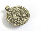 1 Pendant - Tibetan Nepal Labradorite gemstone pendant with flower carving on other side - PM599G