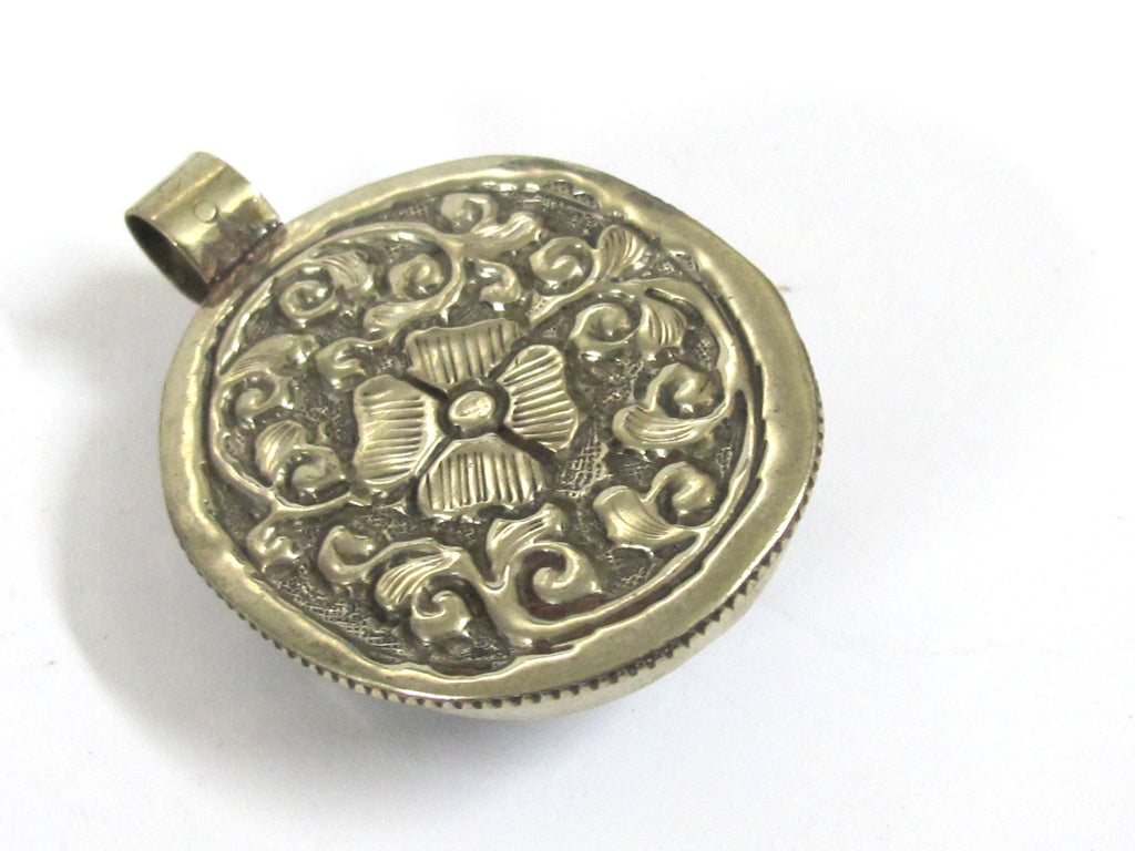 1 Pendant - Tibetan Nepal Labradorite gemstone pendant with flower carving on other side - PM599G