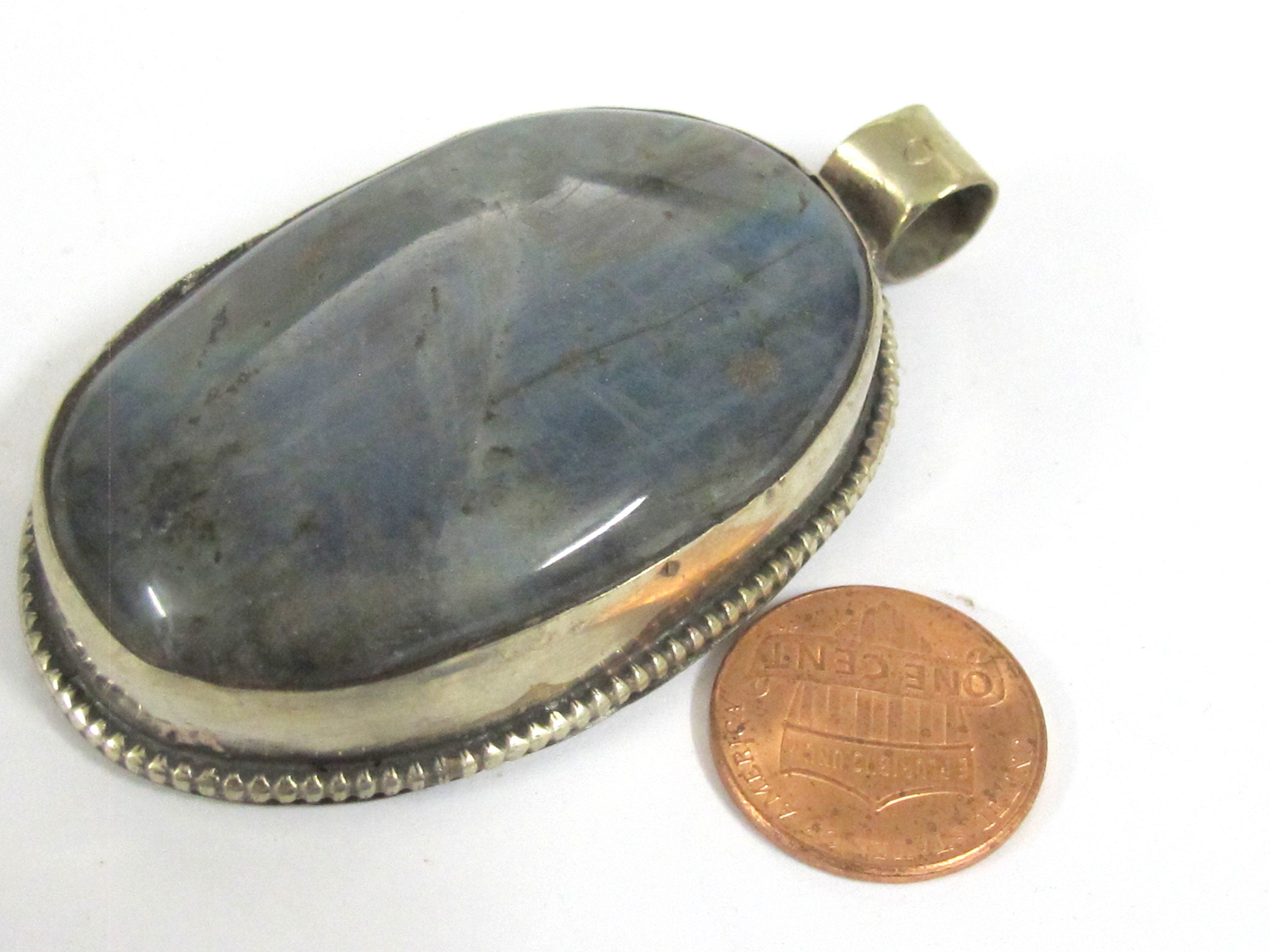 1 Pendant Tibetan Nepal flashy Labradorite gemstone pendant with flower carving on other side nepalbeadshop PM599LA