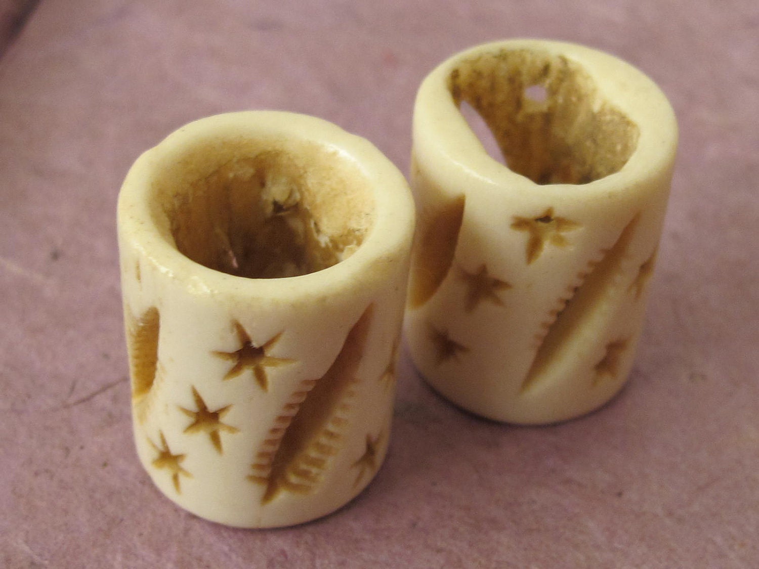 2 Beads -Carved stars meteor design large Size carved barrel shape bone focal pendant beads - BD260