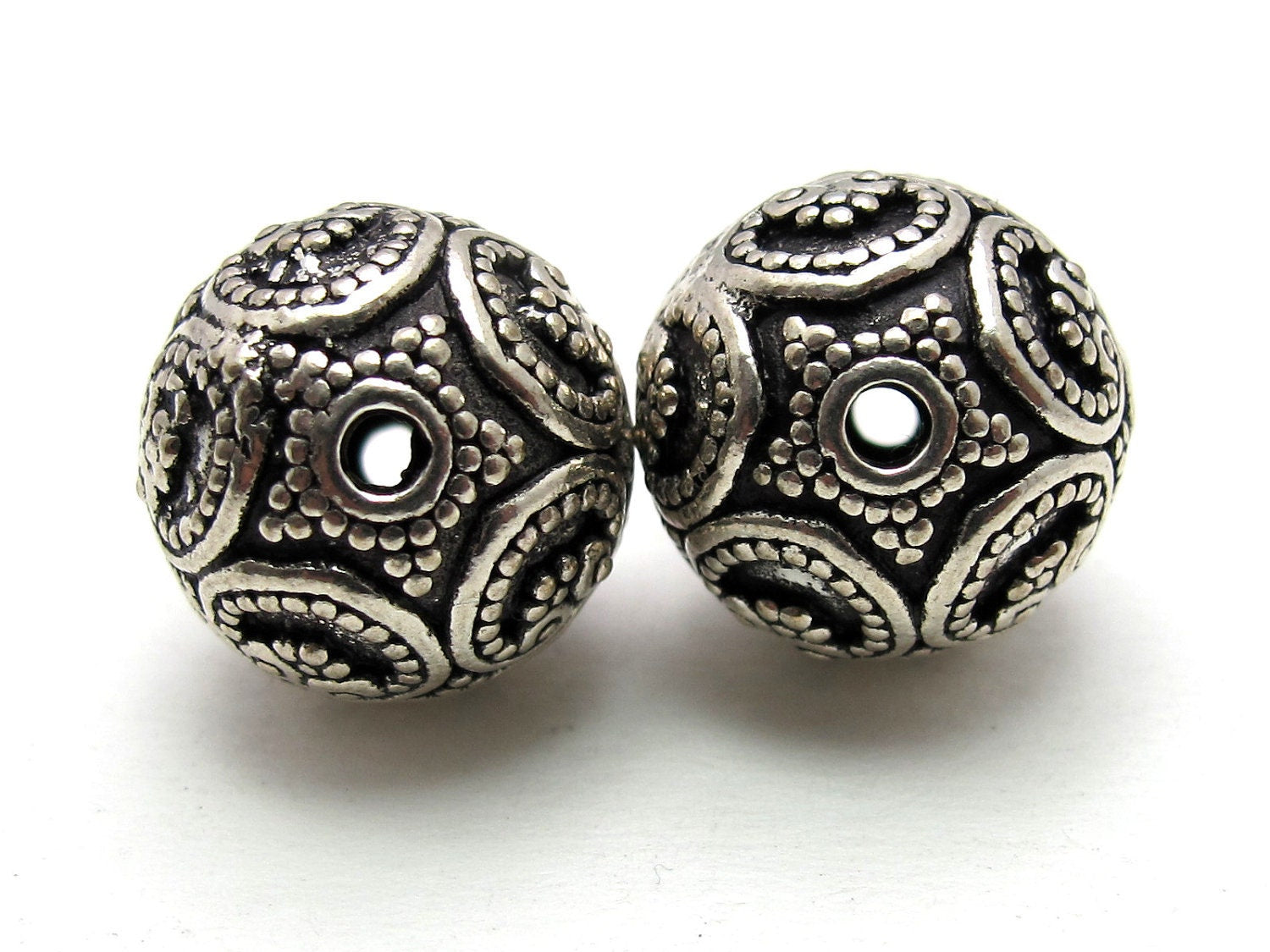 1 Bead - Round bali sterling silver bead with hearts and star - 16mm - BD001A