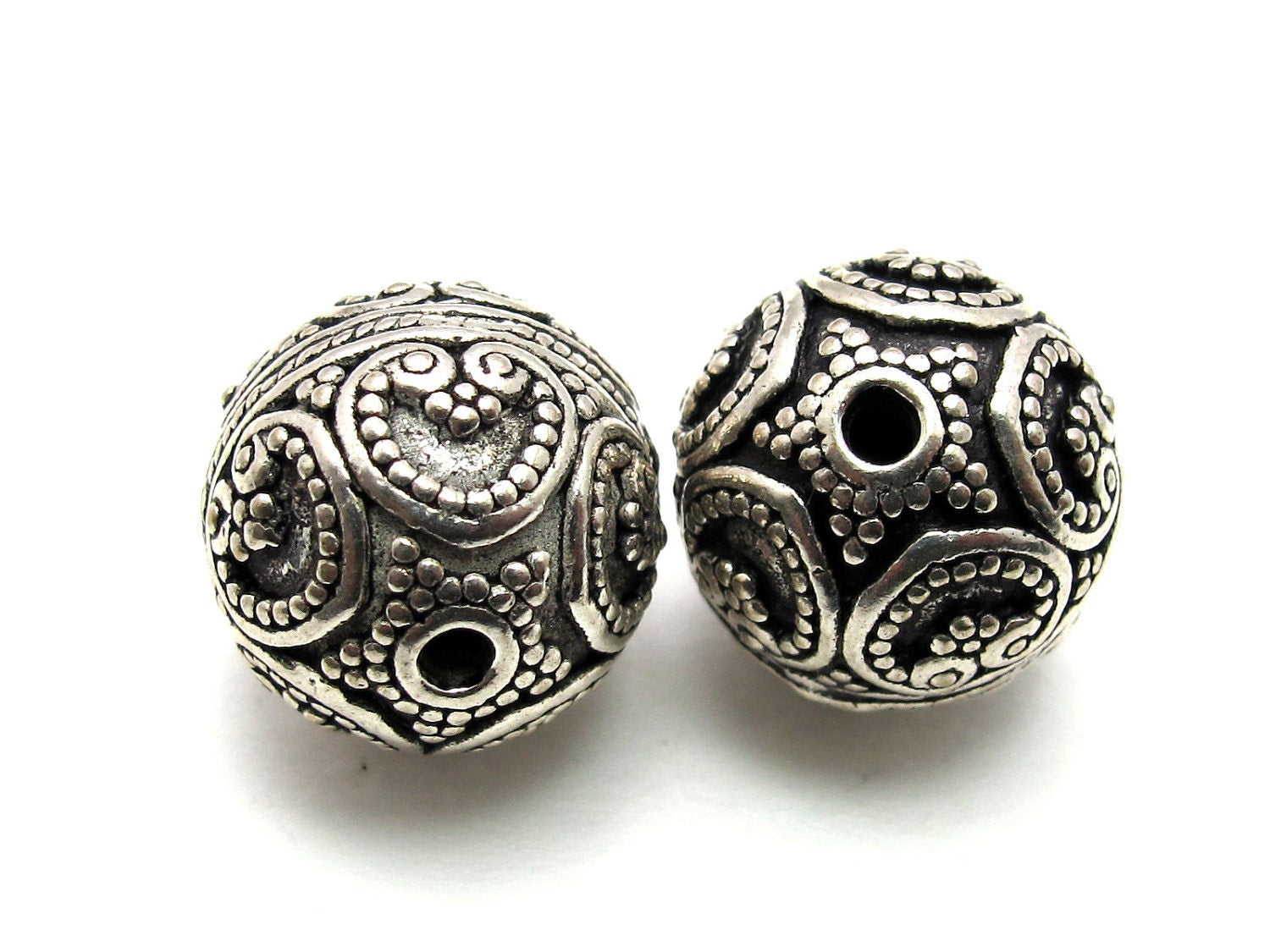 1 Bead - Round bali sterling silver bead with hearts and star - 16mm - BD001A