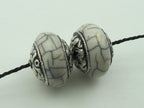 Tibetan - Capped white crackle resin beads - 2 beads - BD079