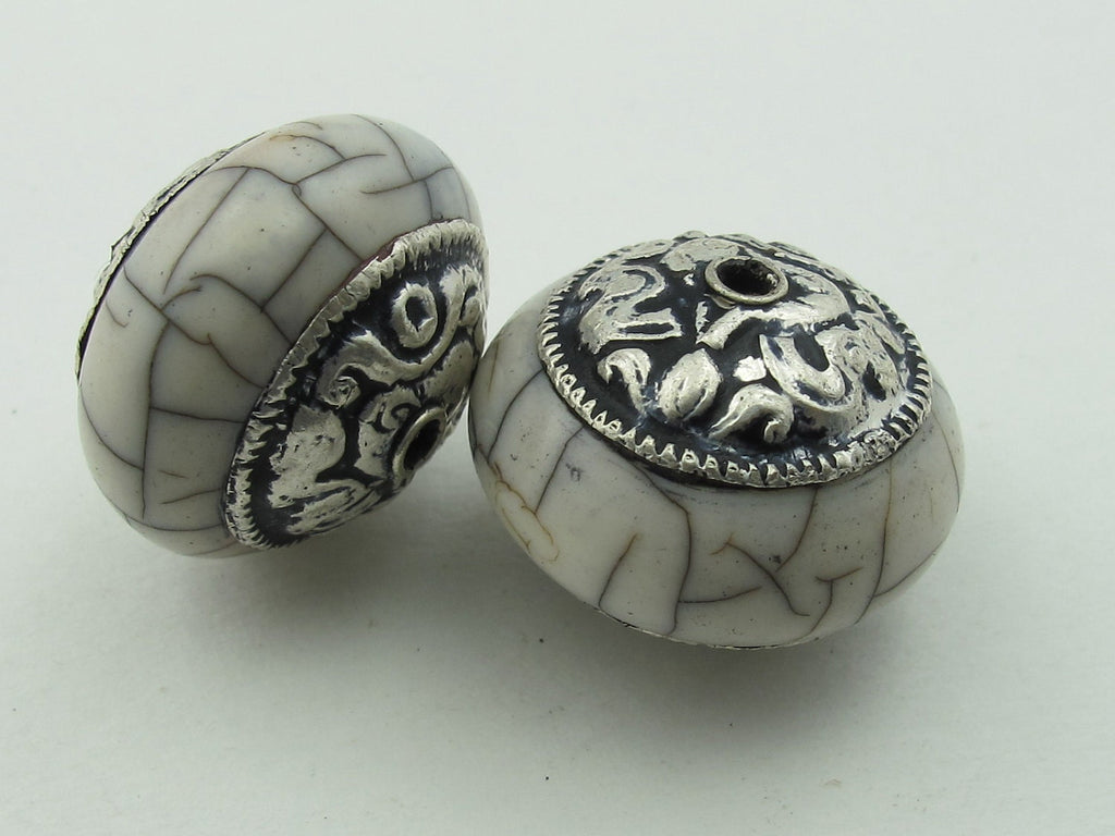 Tibetan - Capped white crackle resin beads - 2 beads - BD079