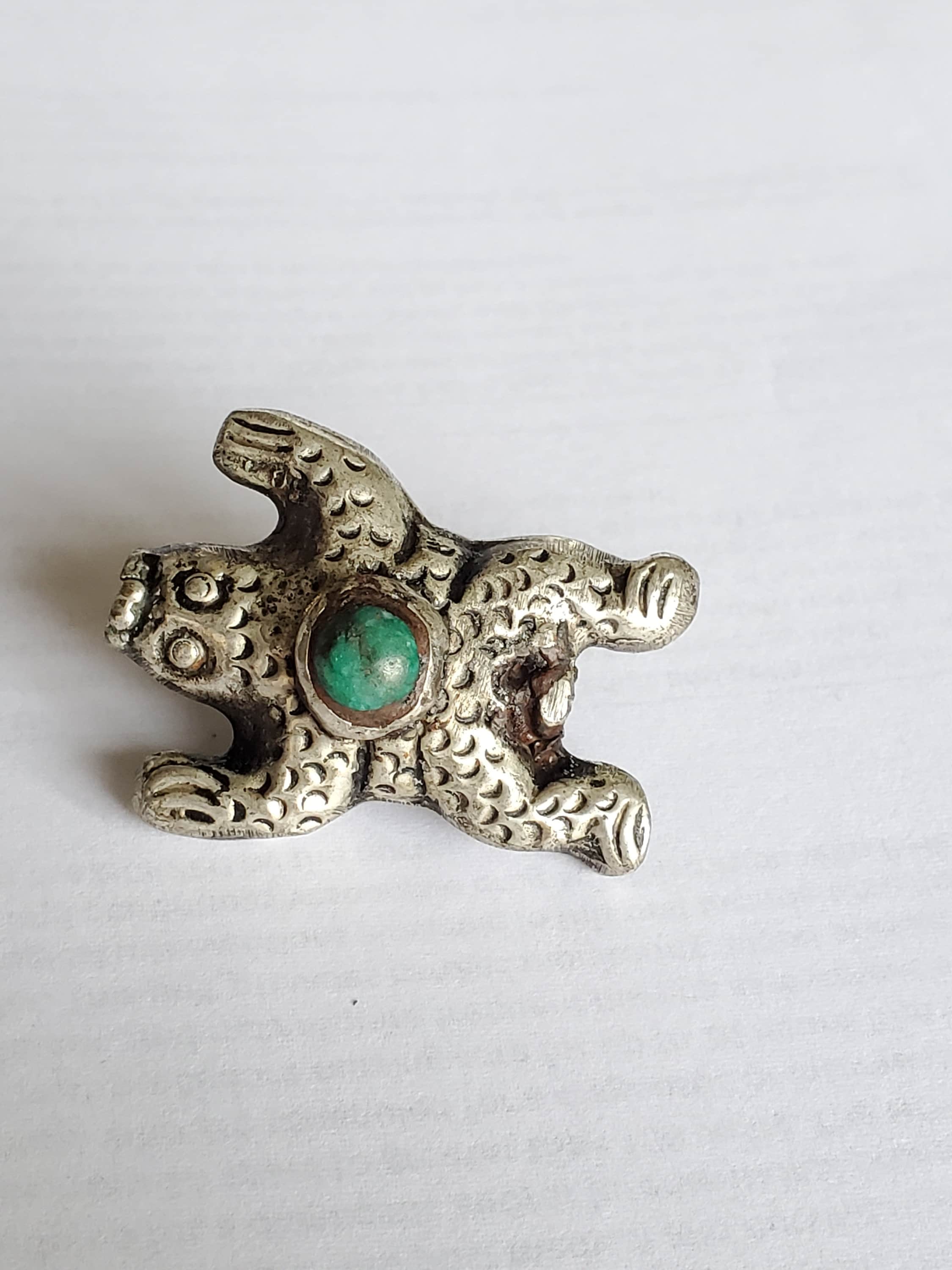 1 Bead - Reversible frog bead Tibetan silver antiqued rustic finish Bead with turquoise inlay on both sides - BD669D