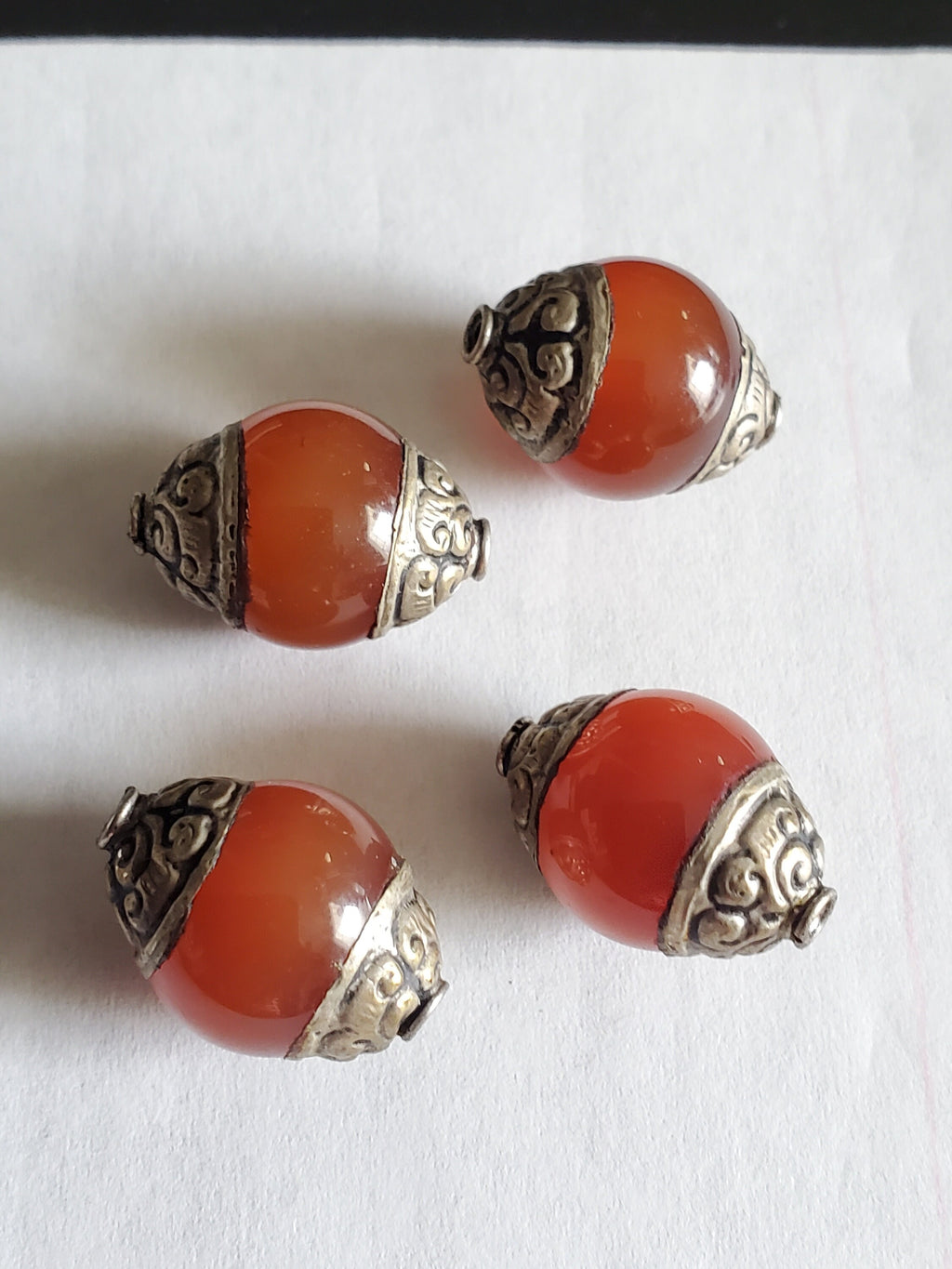 2 Beads -Tibetan capped agate beads from Nepal 19 -20 mm x 13 -14 mm - BD481T