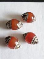 2 Beads -Tibetan capped agate beads from Nepal 19 -20 mm x 13 -14 mm - BD481T