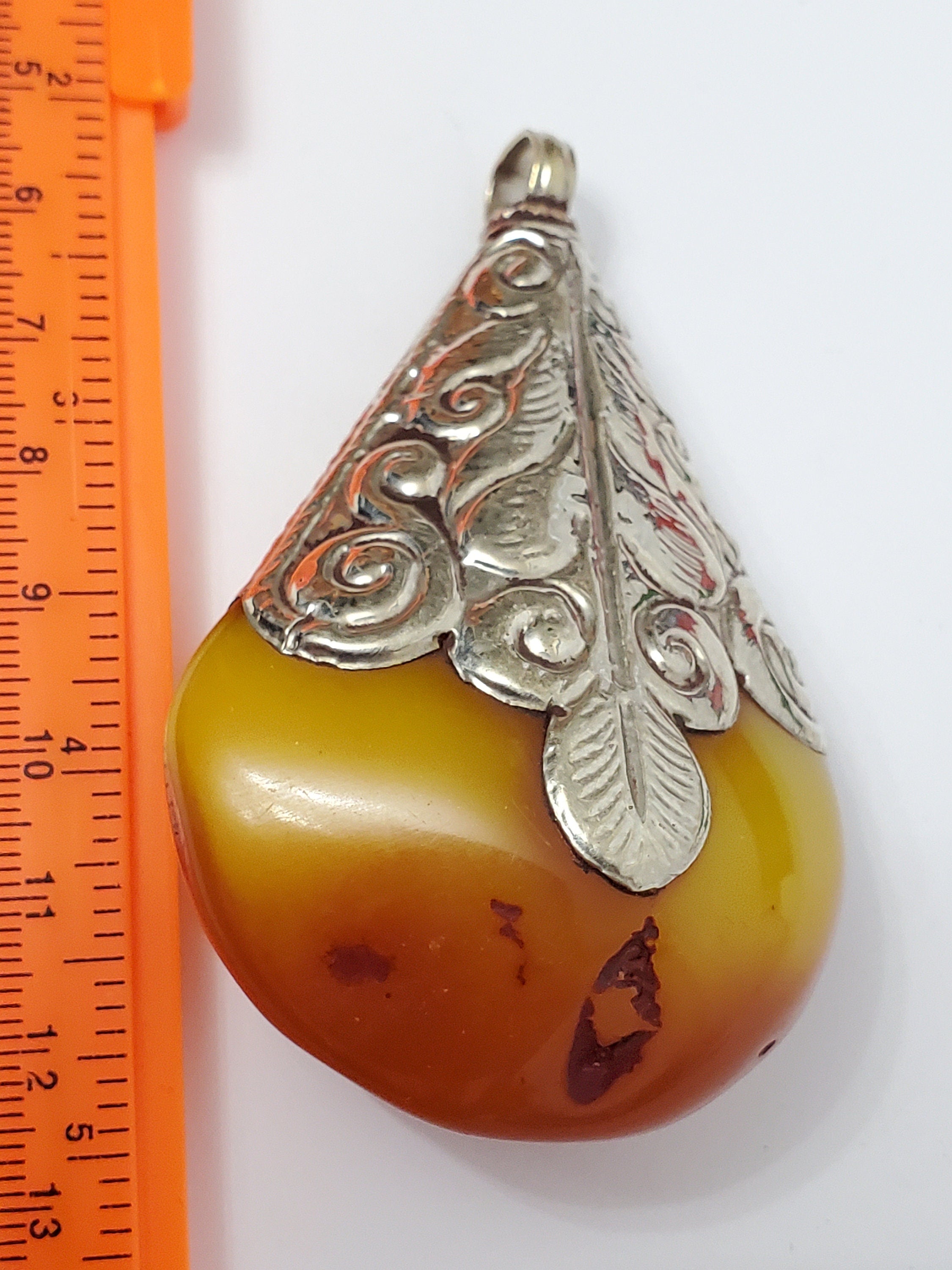 1 pendant- Extra large Bold size Teardrop shape Tibetan silver capped copal resin pendant Nepal - PM214