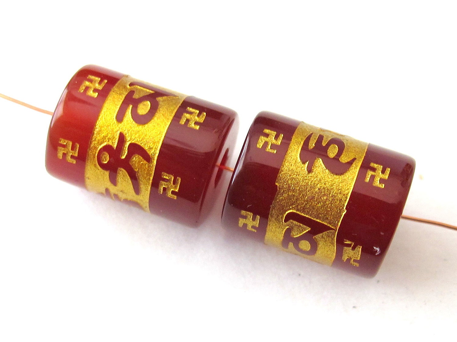 Etched Agate Tibetan Om mantra bead - 1 bead - BD147