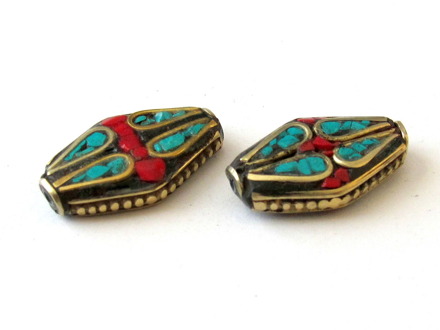 Kite shape brass beads from Nepal -1 bead-BD040