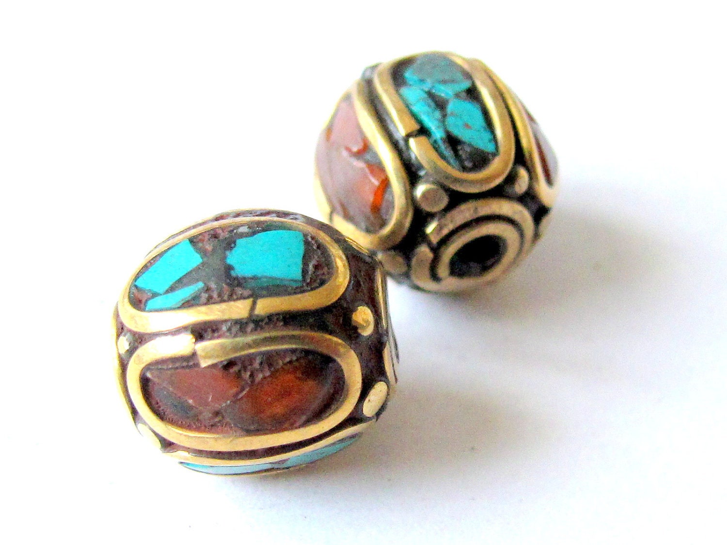 2 Beads - Nepalese brass beads oval shape with turquoise inlay - BD043