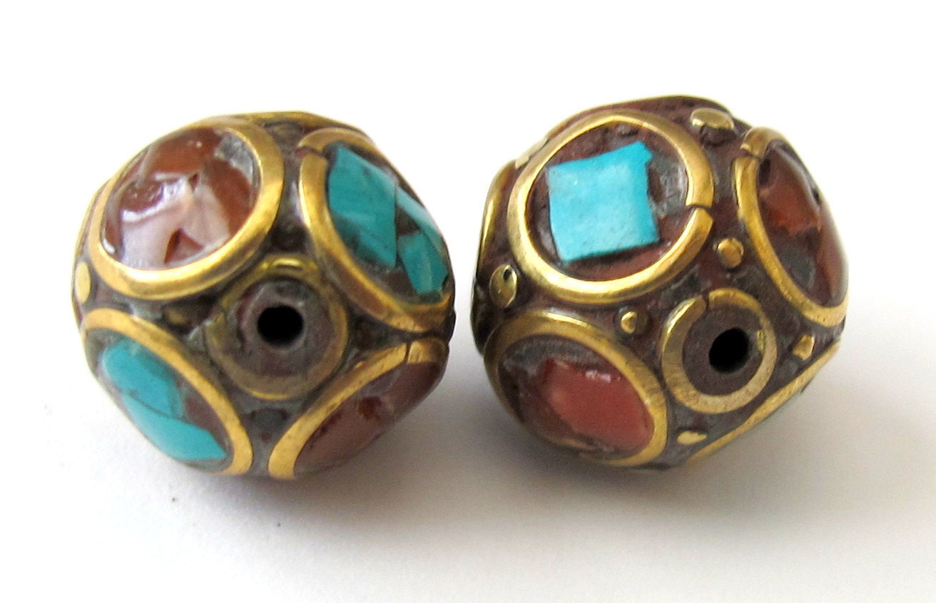 Nepalese oval brass beads - 1 bead - BD053