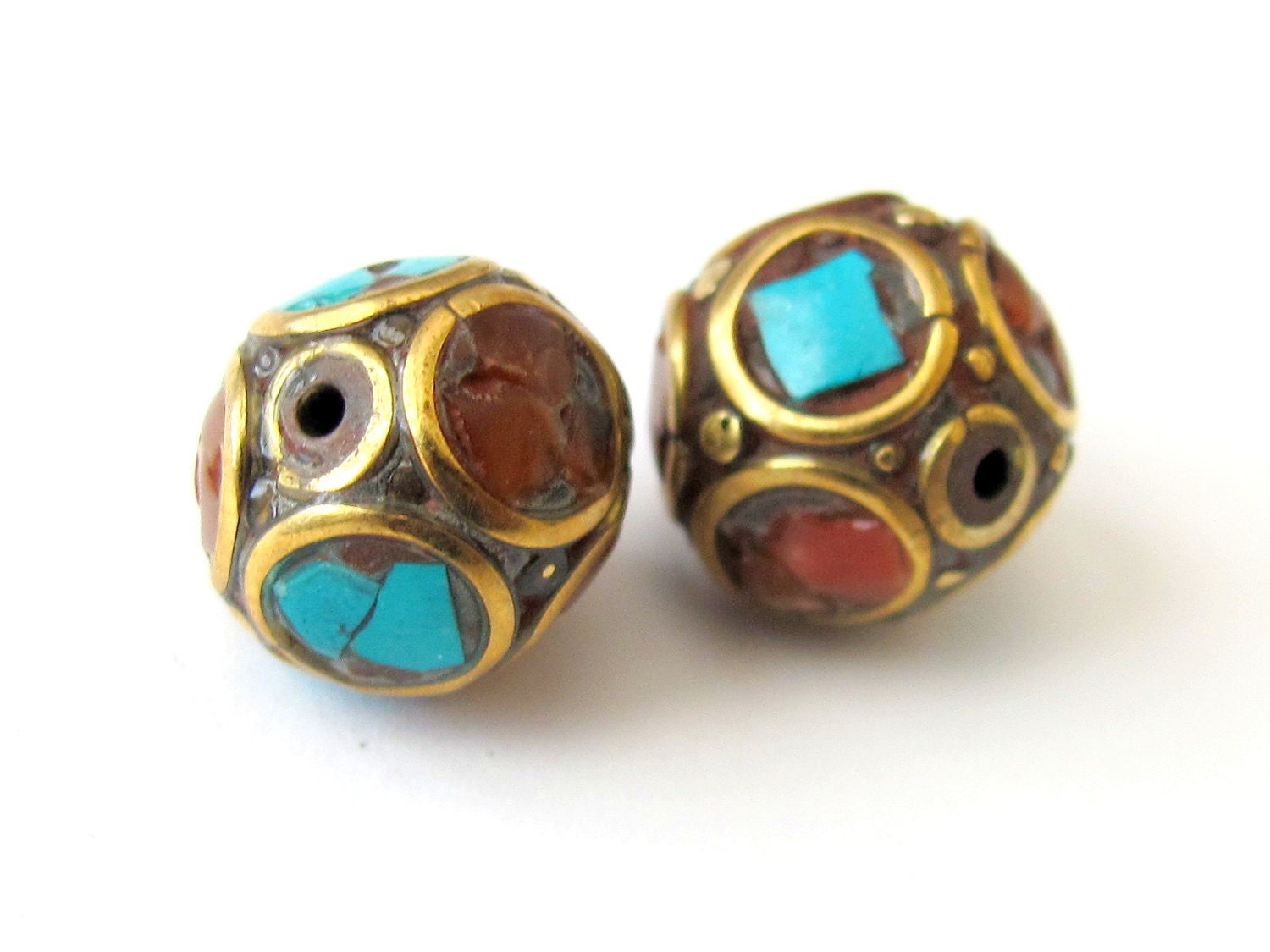 Nepalese oval brass beads - 1 bead - BD053