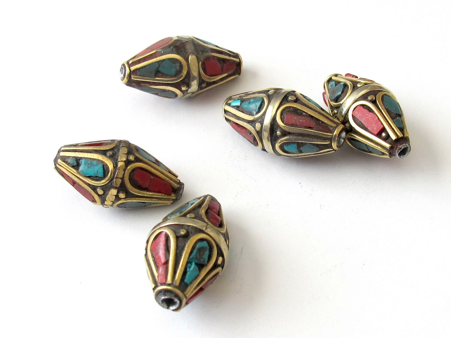 Nepal bead - Nepalese bicone focal pendant bead - 1 bead - BD052