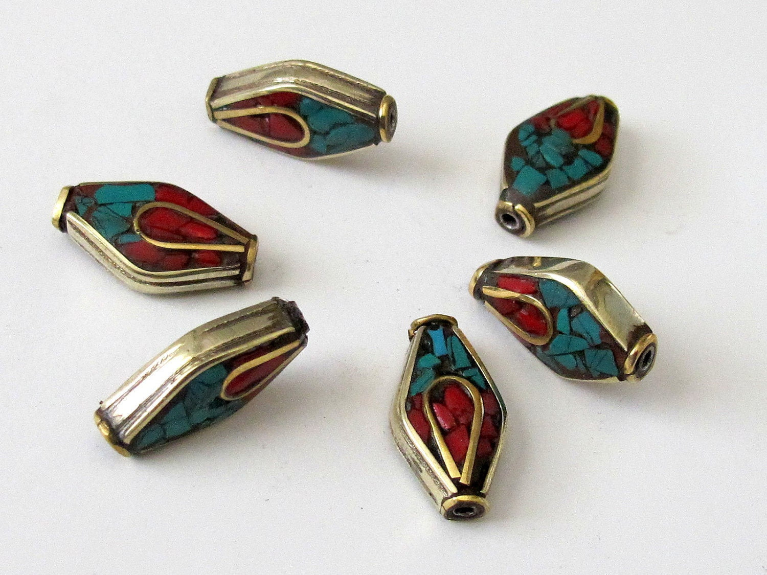 2 beads - Beautiful Kite shape brass beads from Nepal - BD067