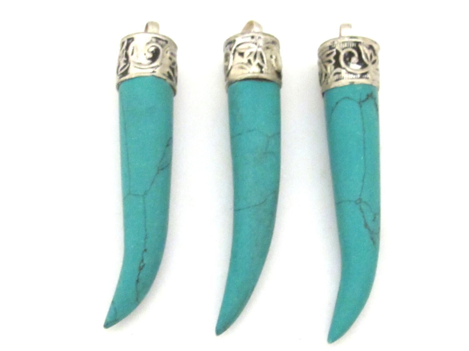 1 Pendant - Beautiful turquoise tusk pendant from Nepal - PM370