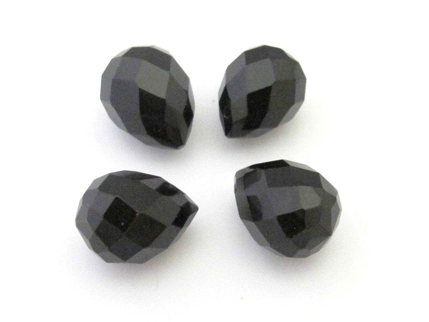 4 Beads - High Quality faceted black onyx drop briolette beads - GM342