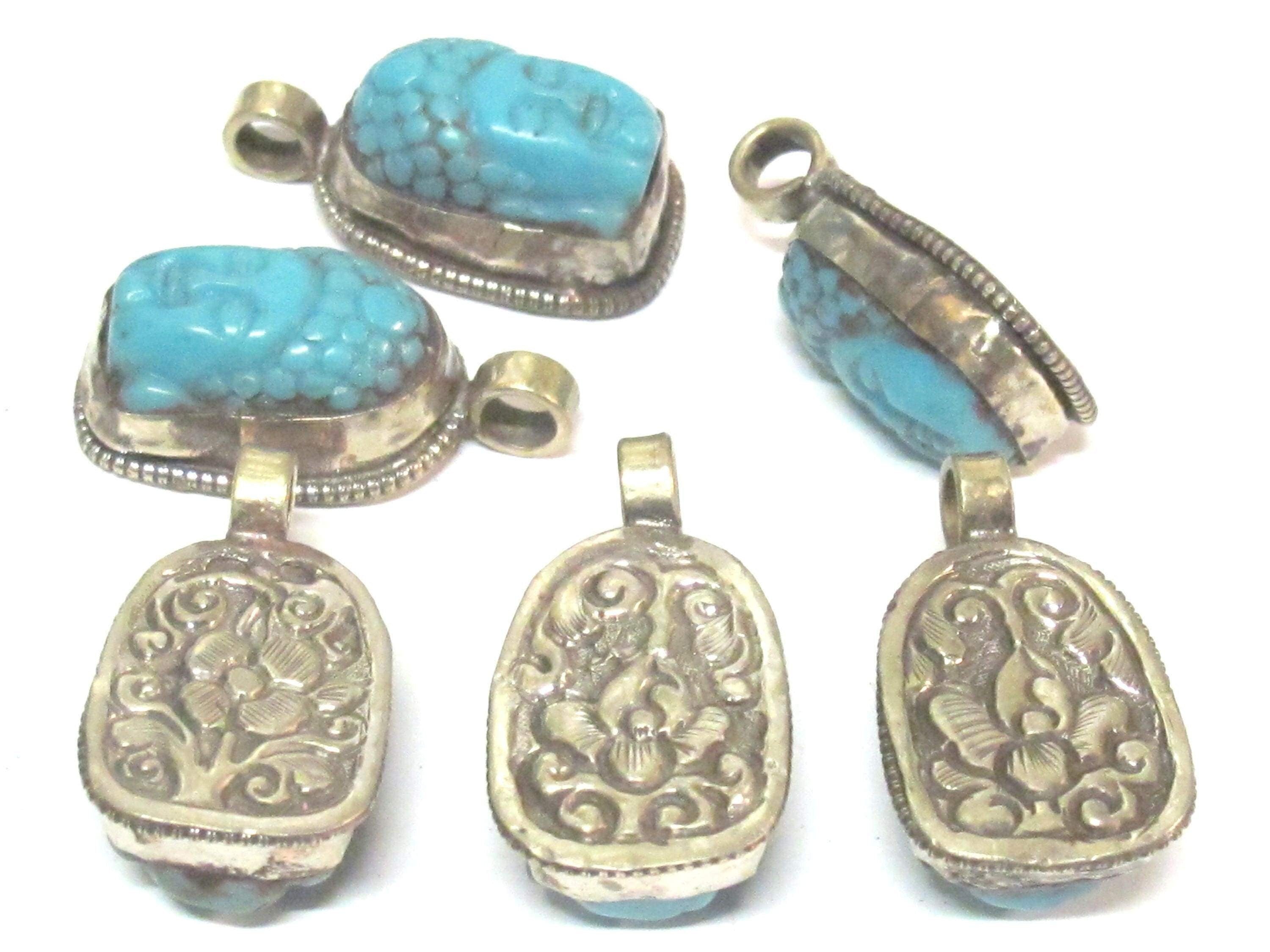 1 pendant -Tibetan Buddha pendant Small size Tibetan Nepal Buddha resin charm pendant with floral carving on other side-- PM590