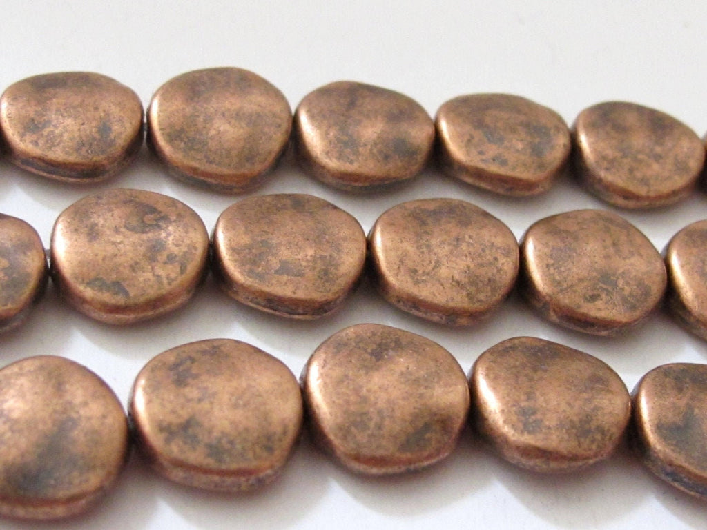 4 beads - Rustic look copper finish flat disc metal beads - BD507