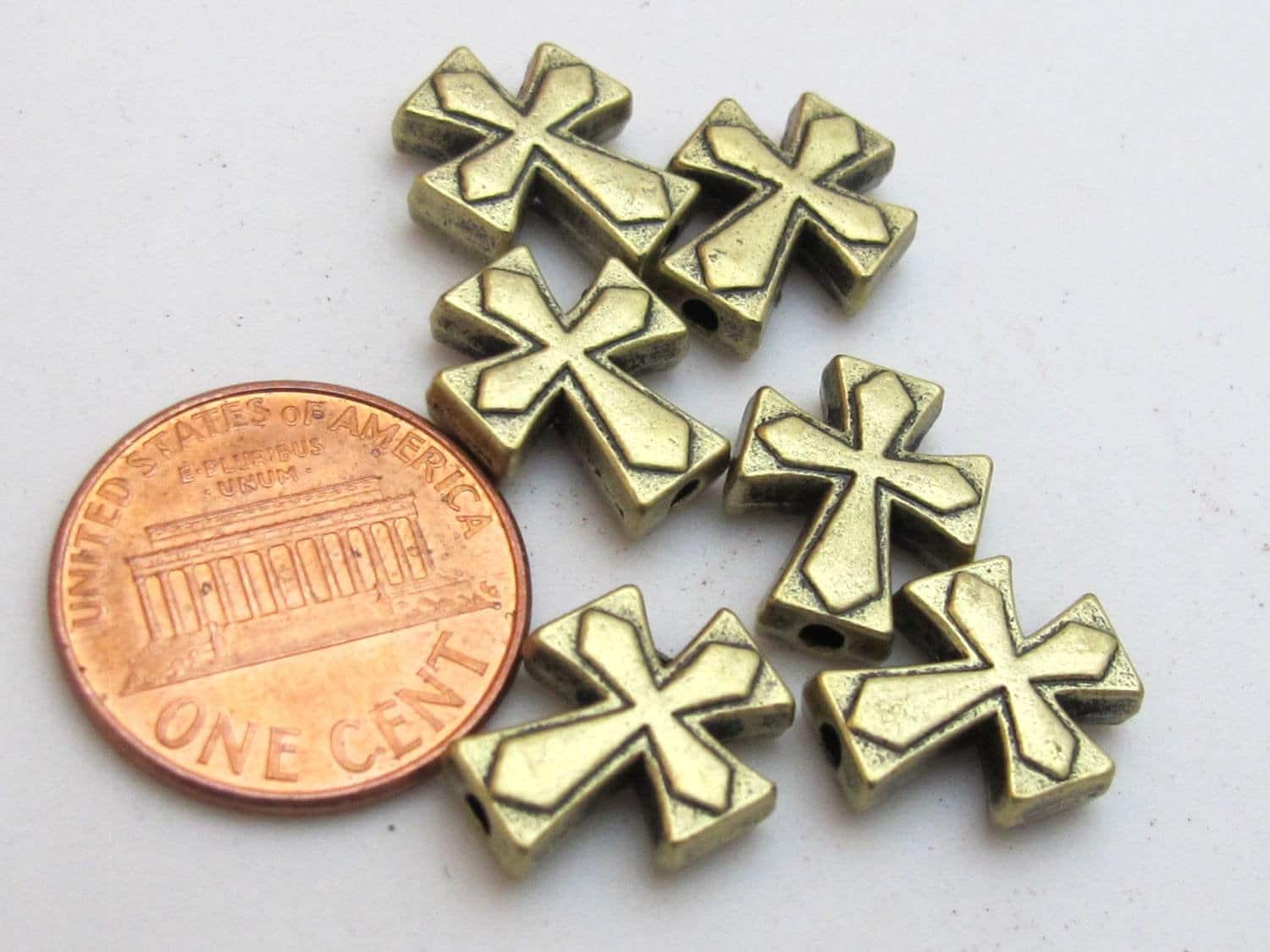 Brass tone metal cross beads - 10 beads - BD433